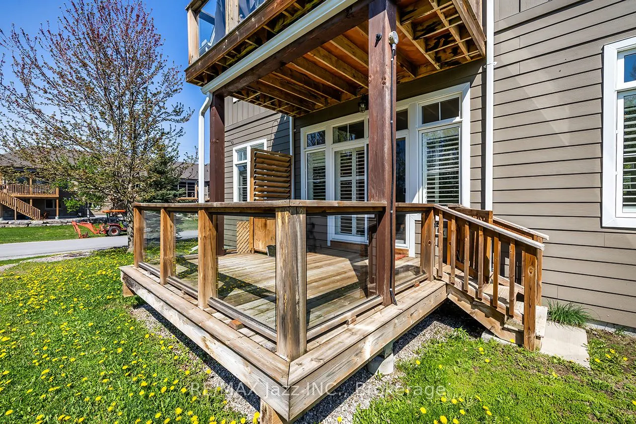 29 Lakewood Crescent #111