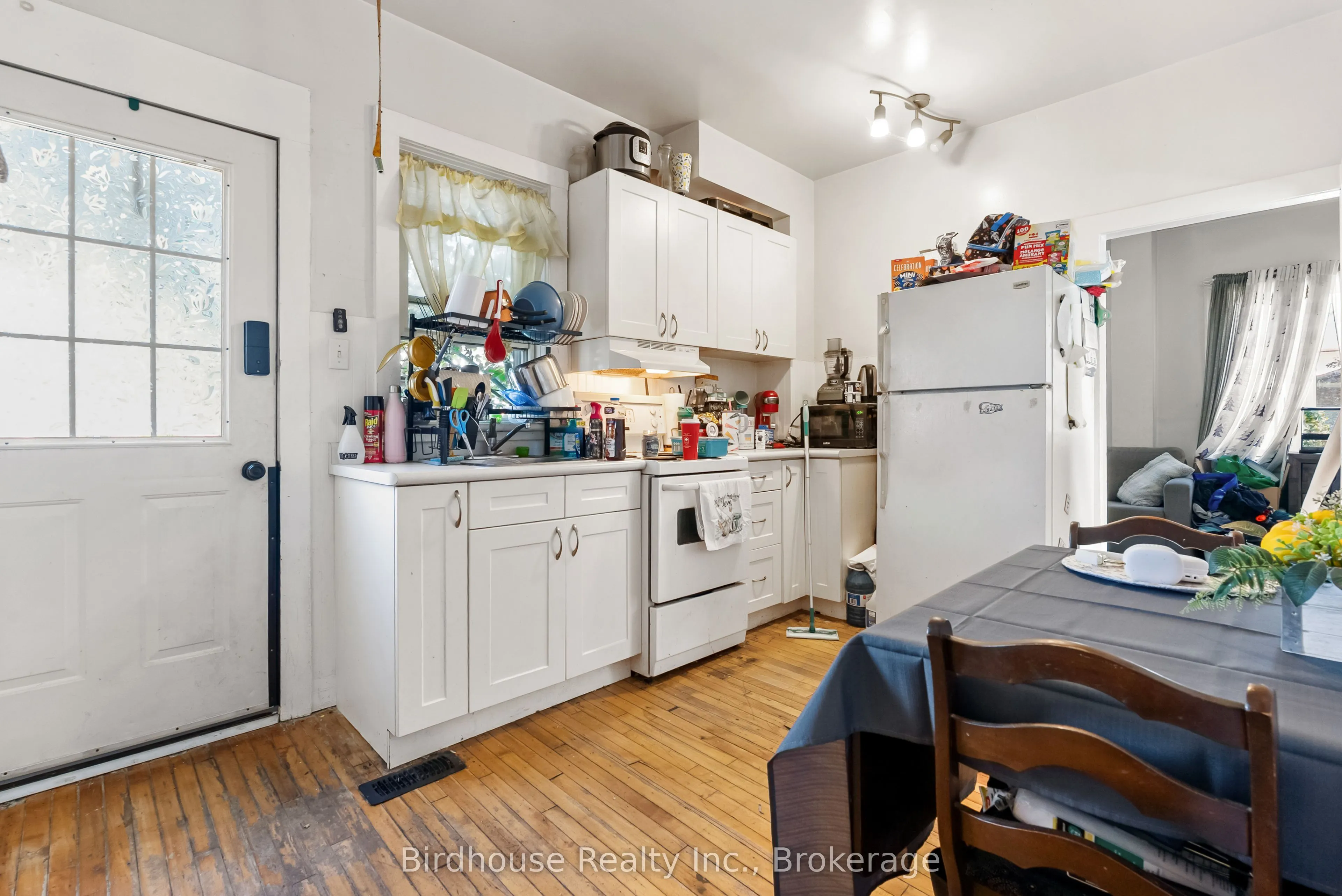99 Durham Street W