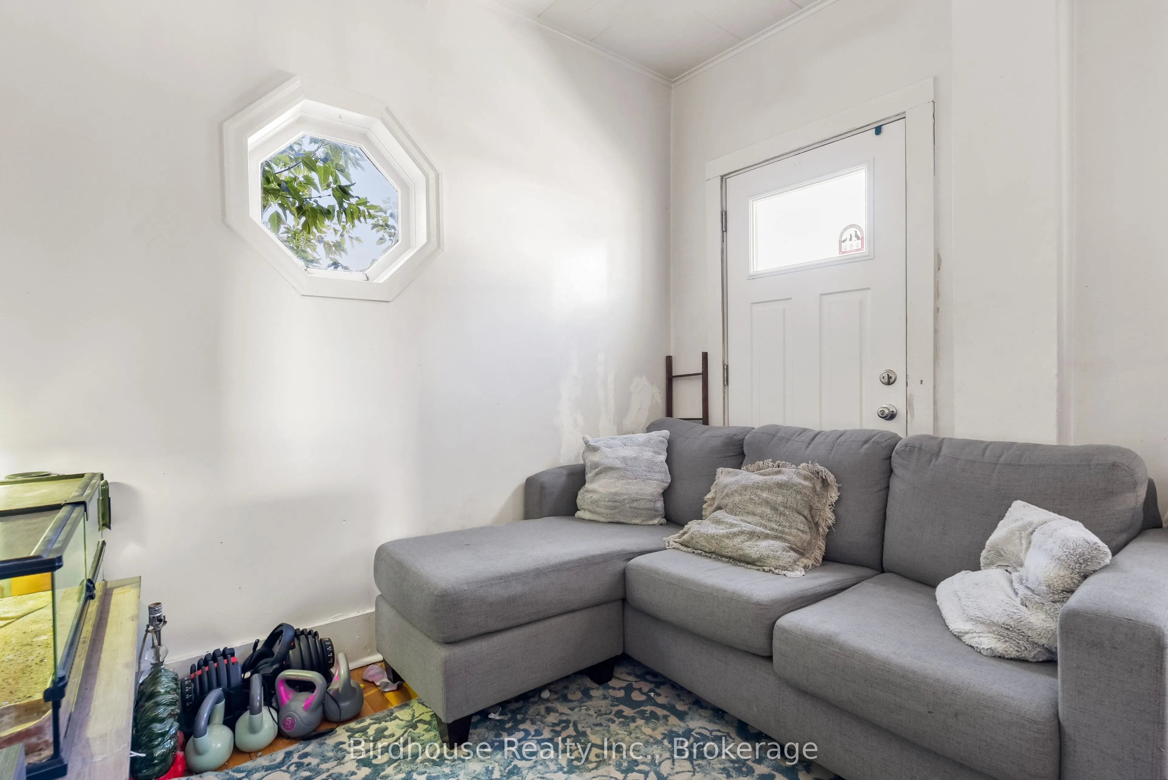 99 Durham Street W