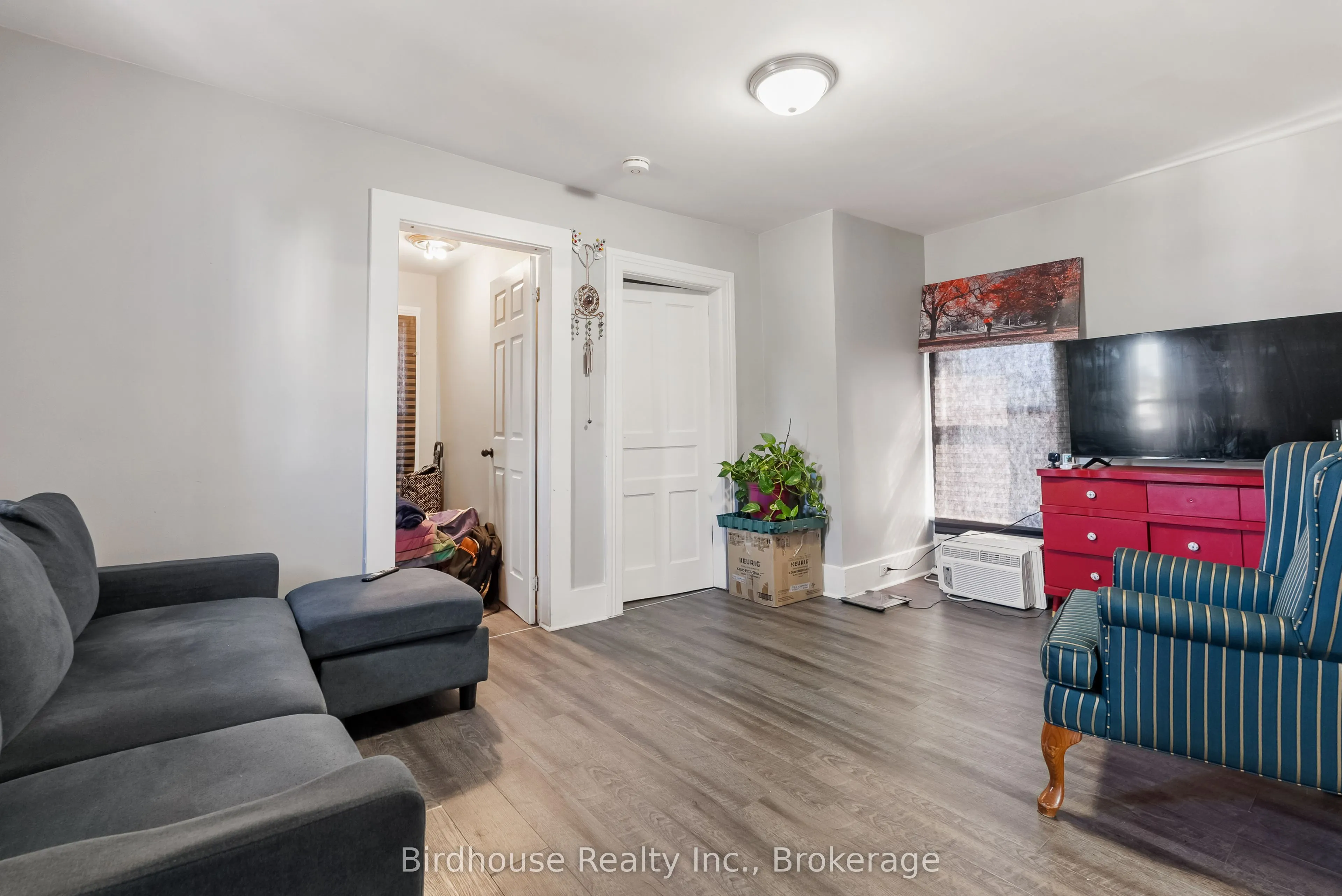 99 Durham Street W