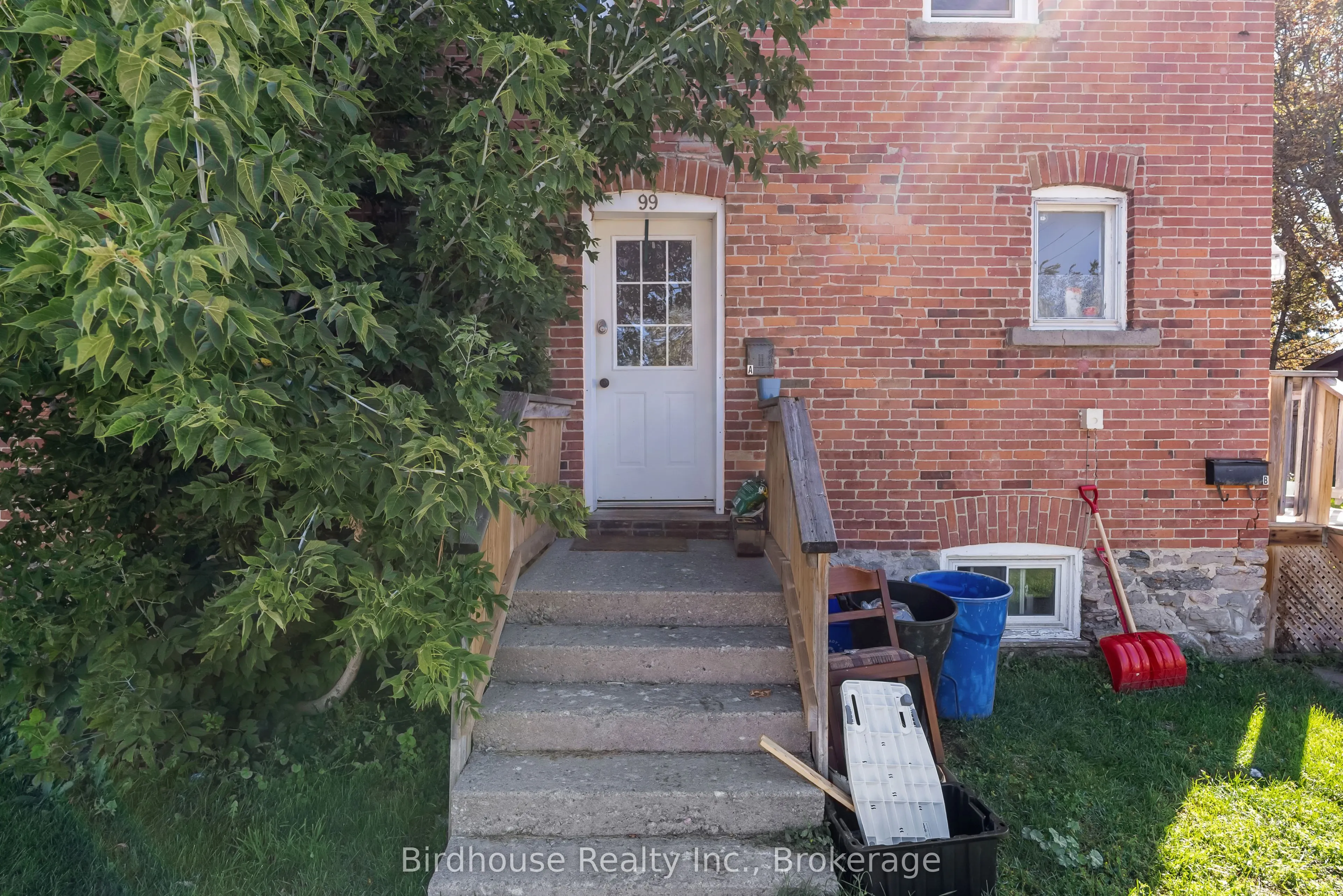99 Durham Street W