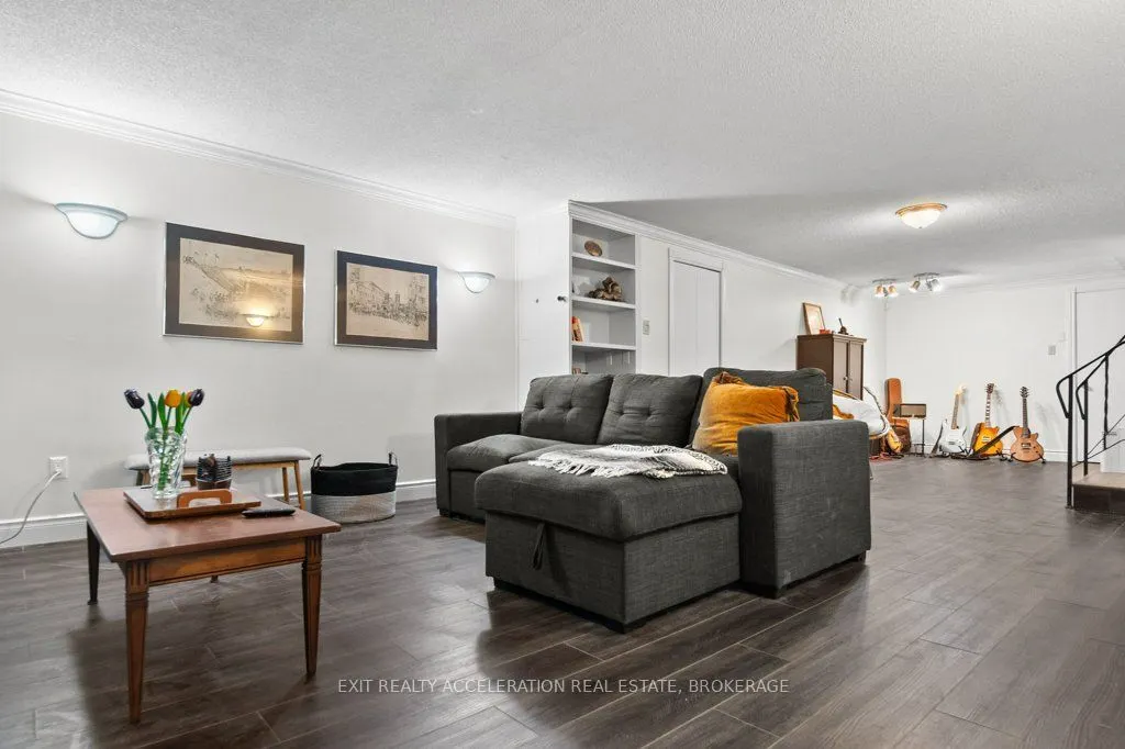 28 Southcrest Drive