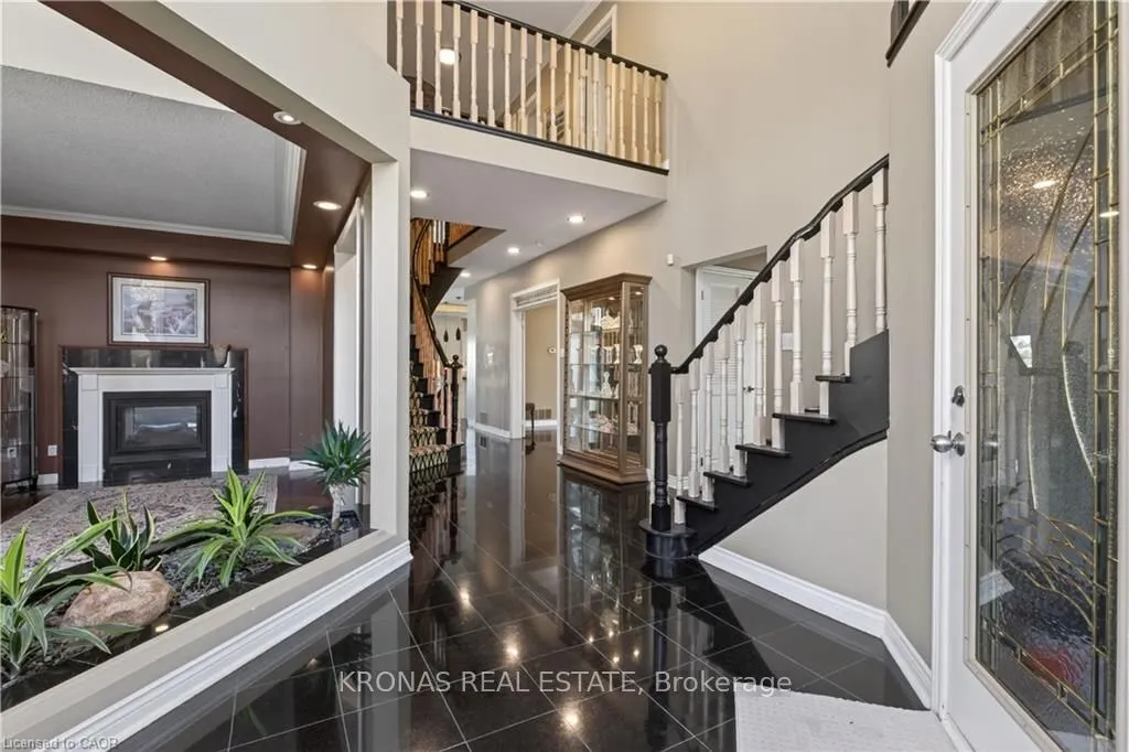 85 Waterford Crescent