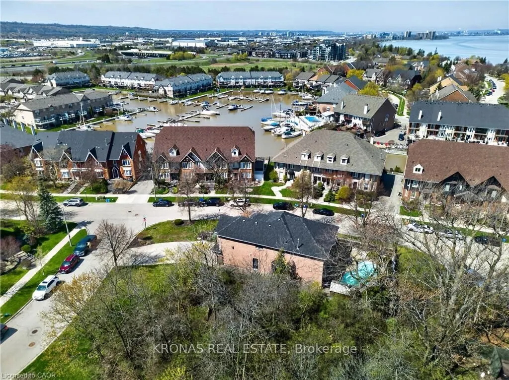 85 Waterford Crescent