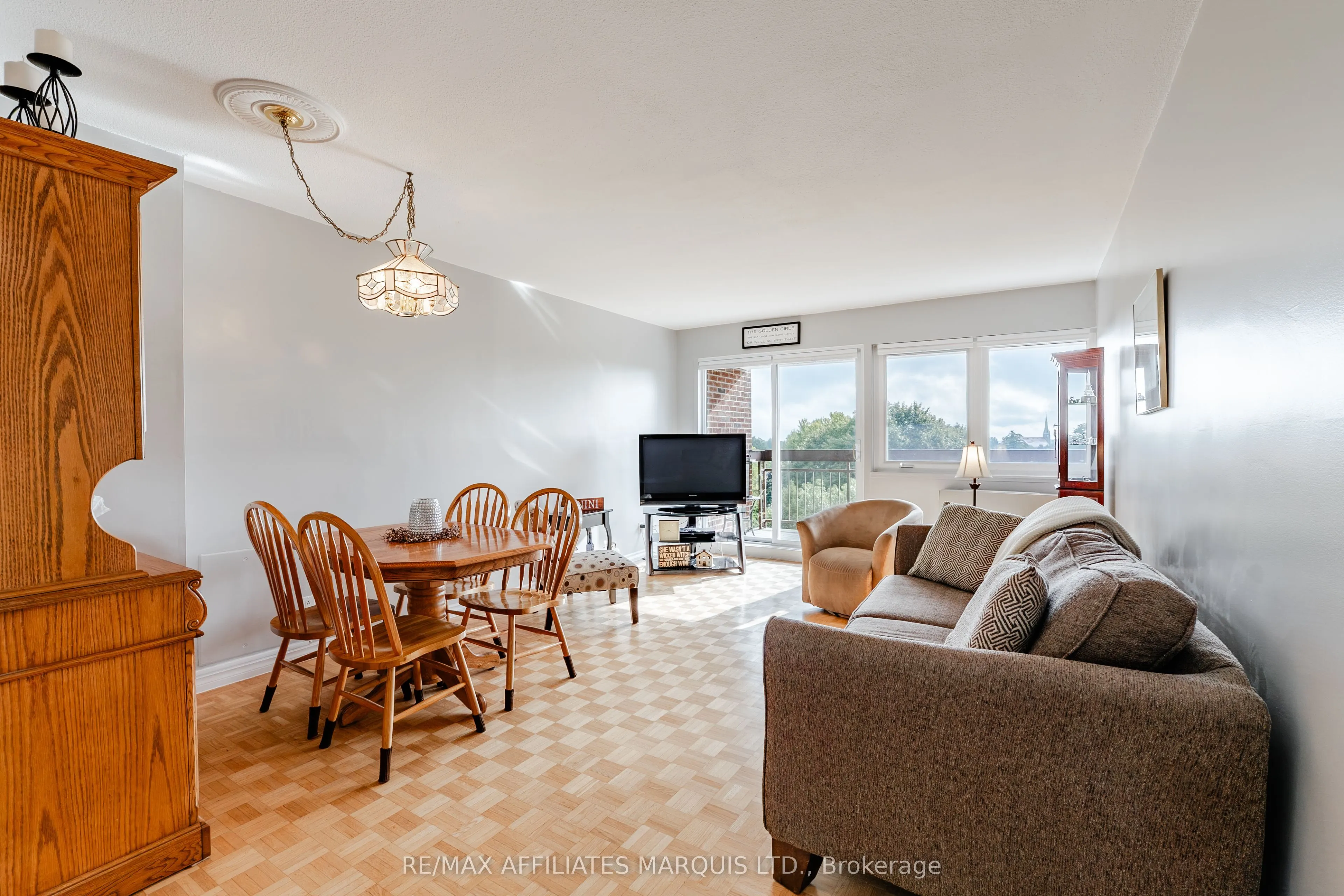 308 Second Street E #806