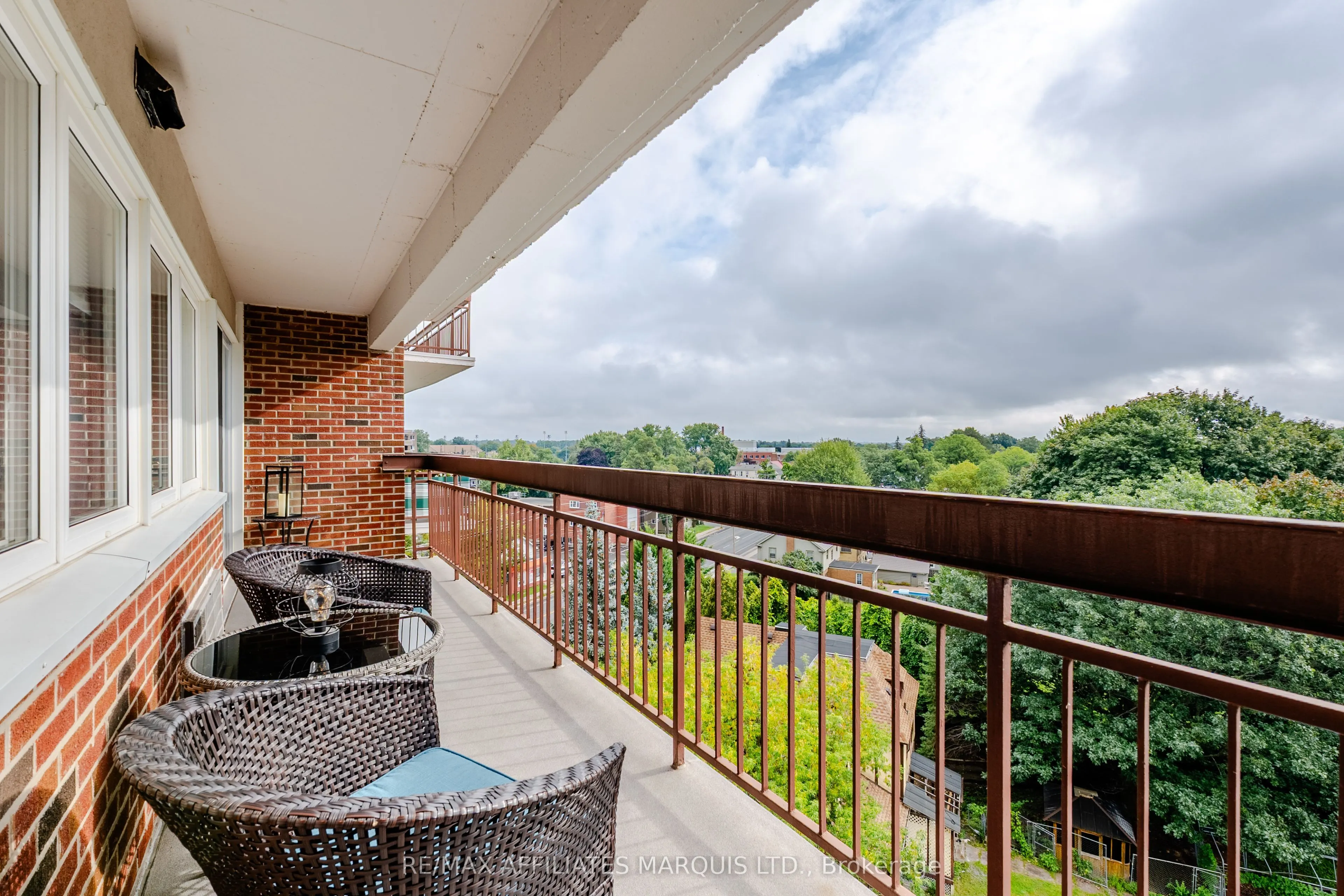 308 Second Street E #806