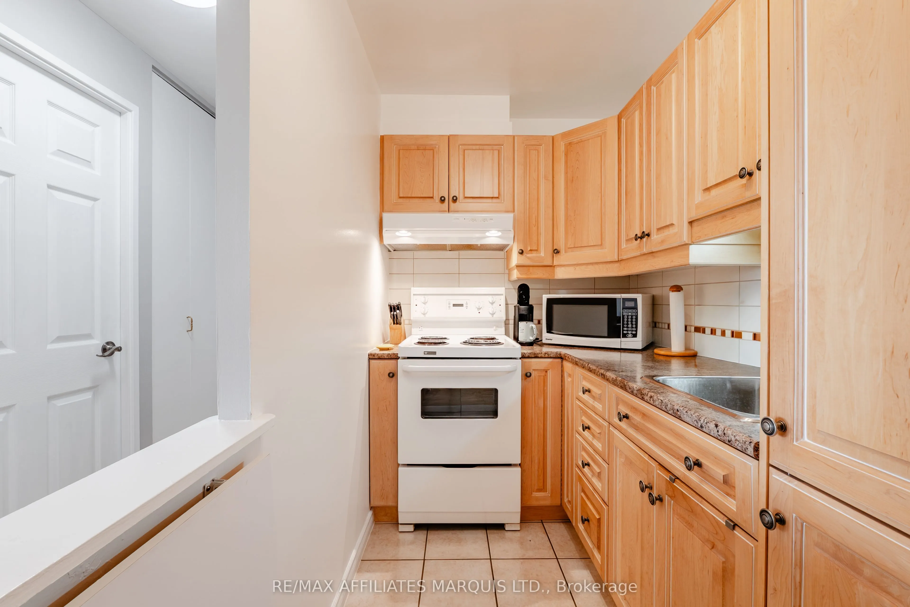 308 Second Street E #806