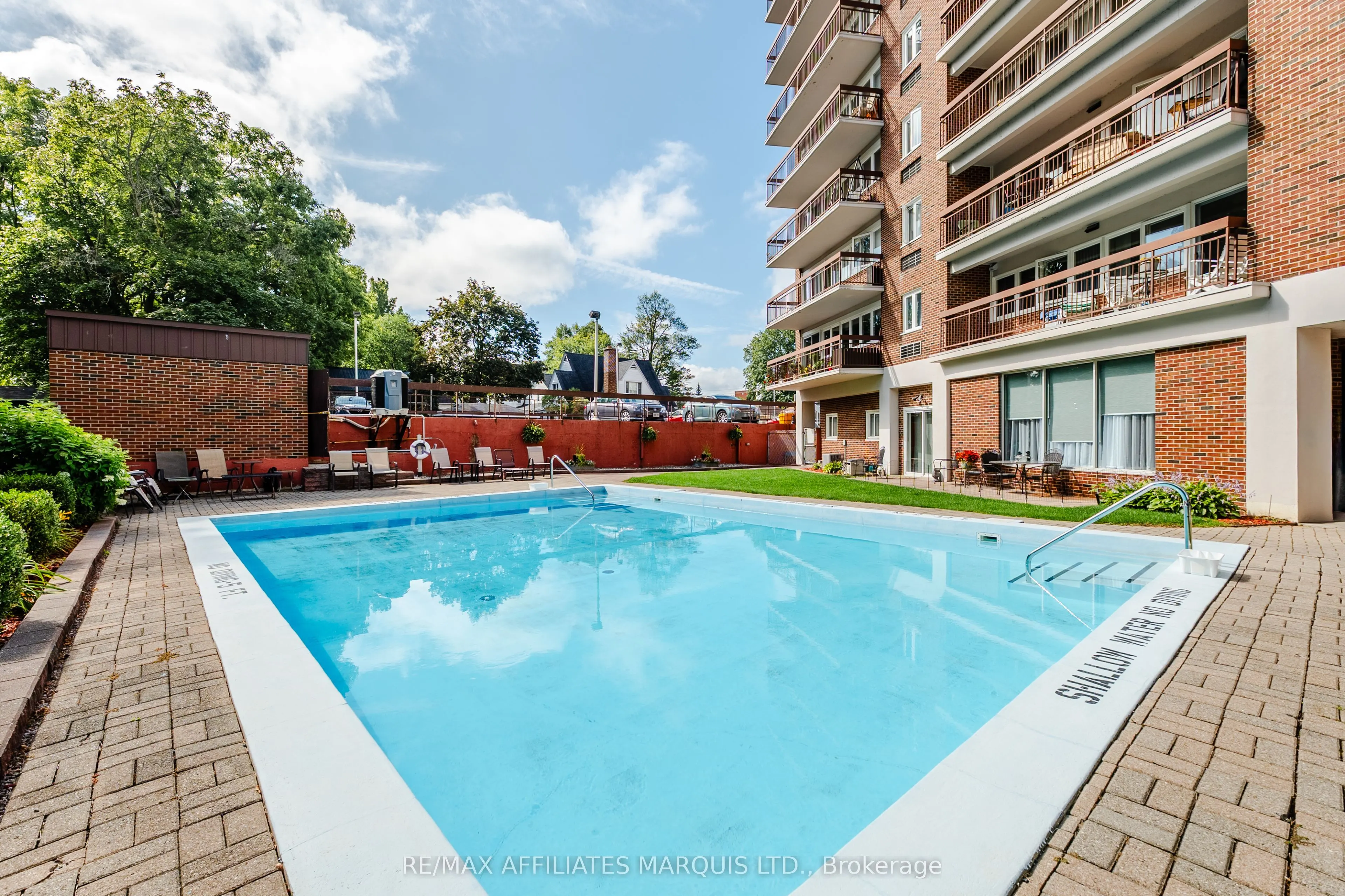 308 Second Street E #806