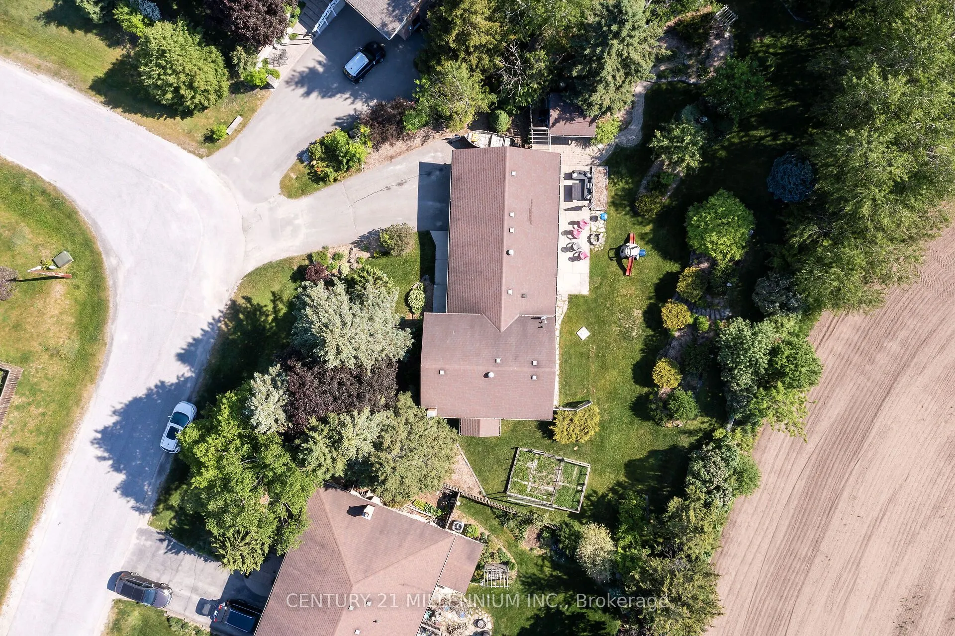 41 Douglas Crescent