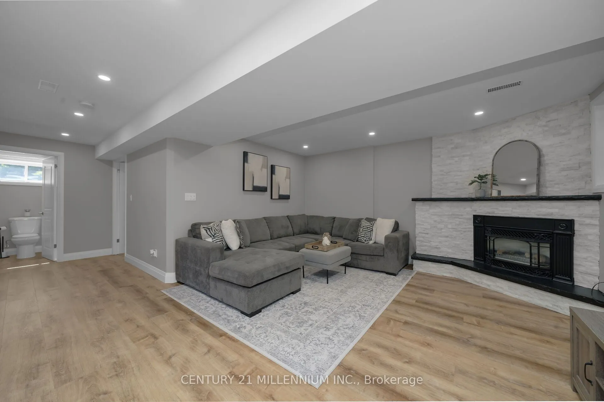 41 Douglas Crescent