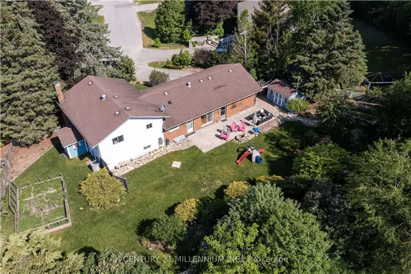 41 Douglas Crescent