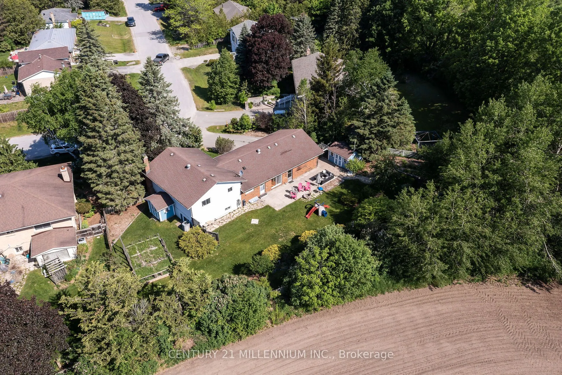 41 Douglas Crescent