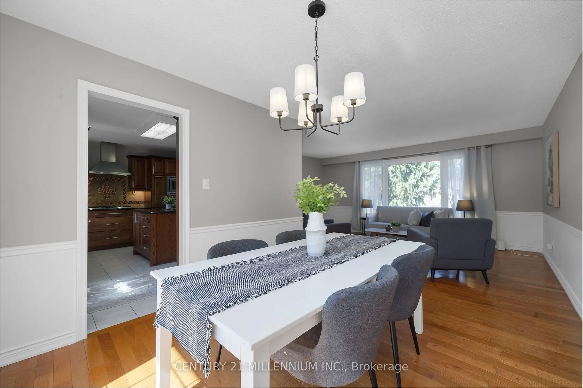 41 Douglas Crescent