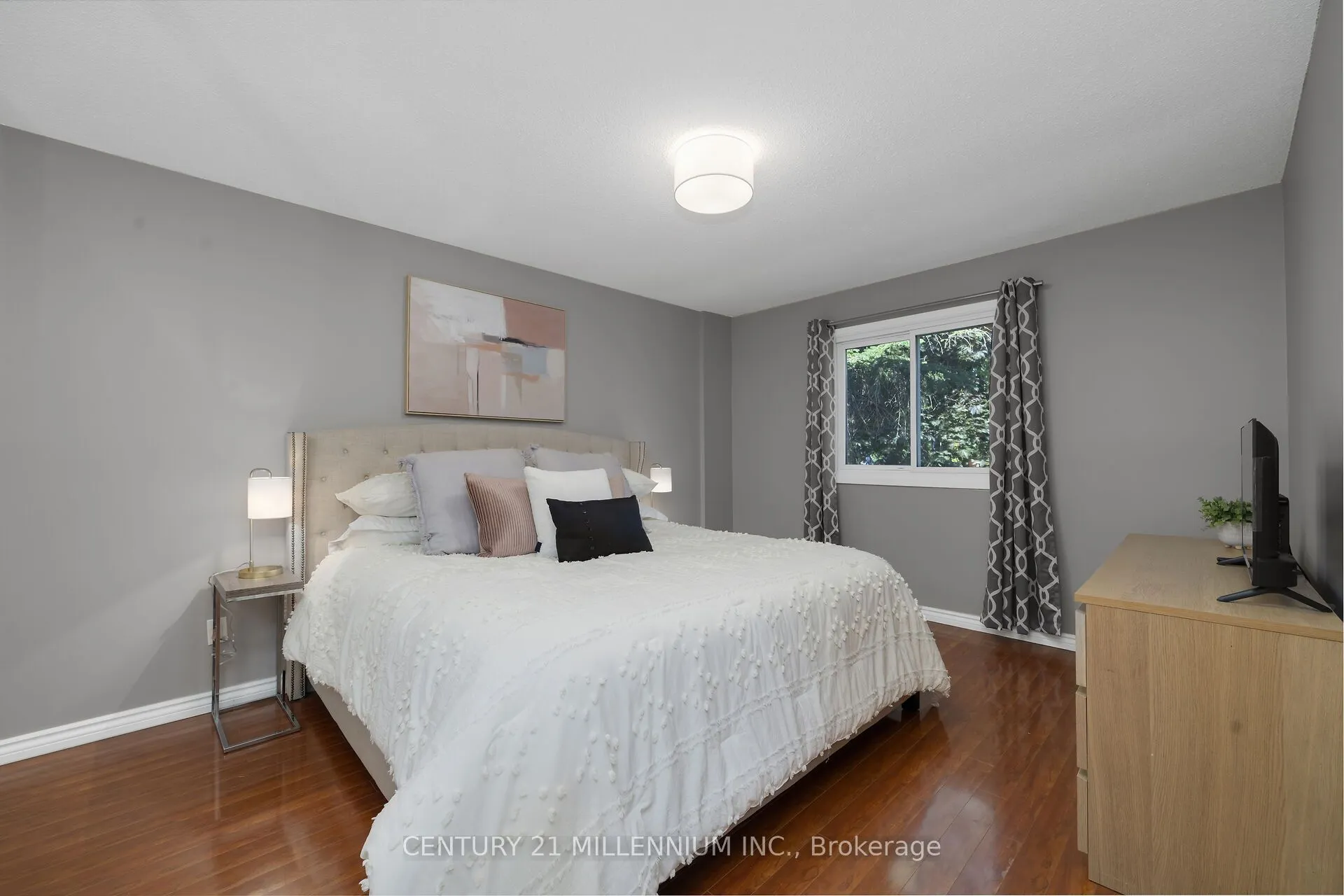 41 Douglas Crescent