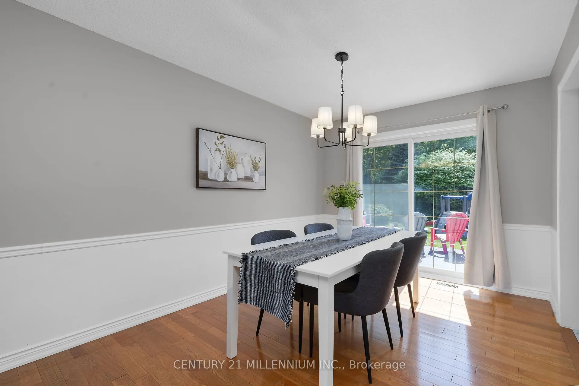 41 Douglas Crescent