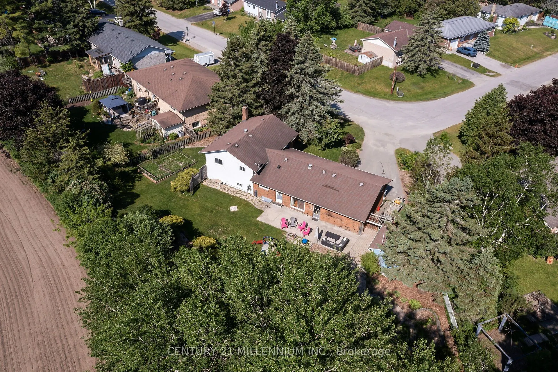 41 Douglas Crescent