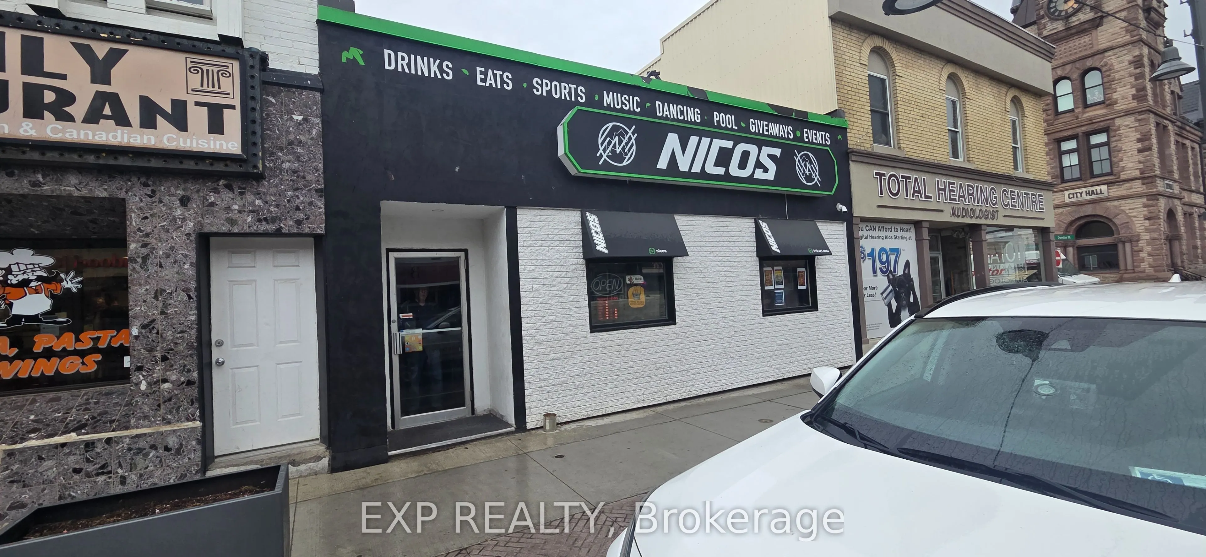 506 Dundas Street