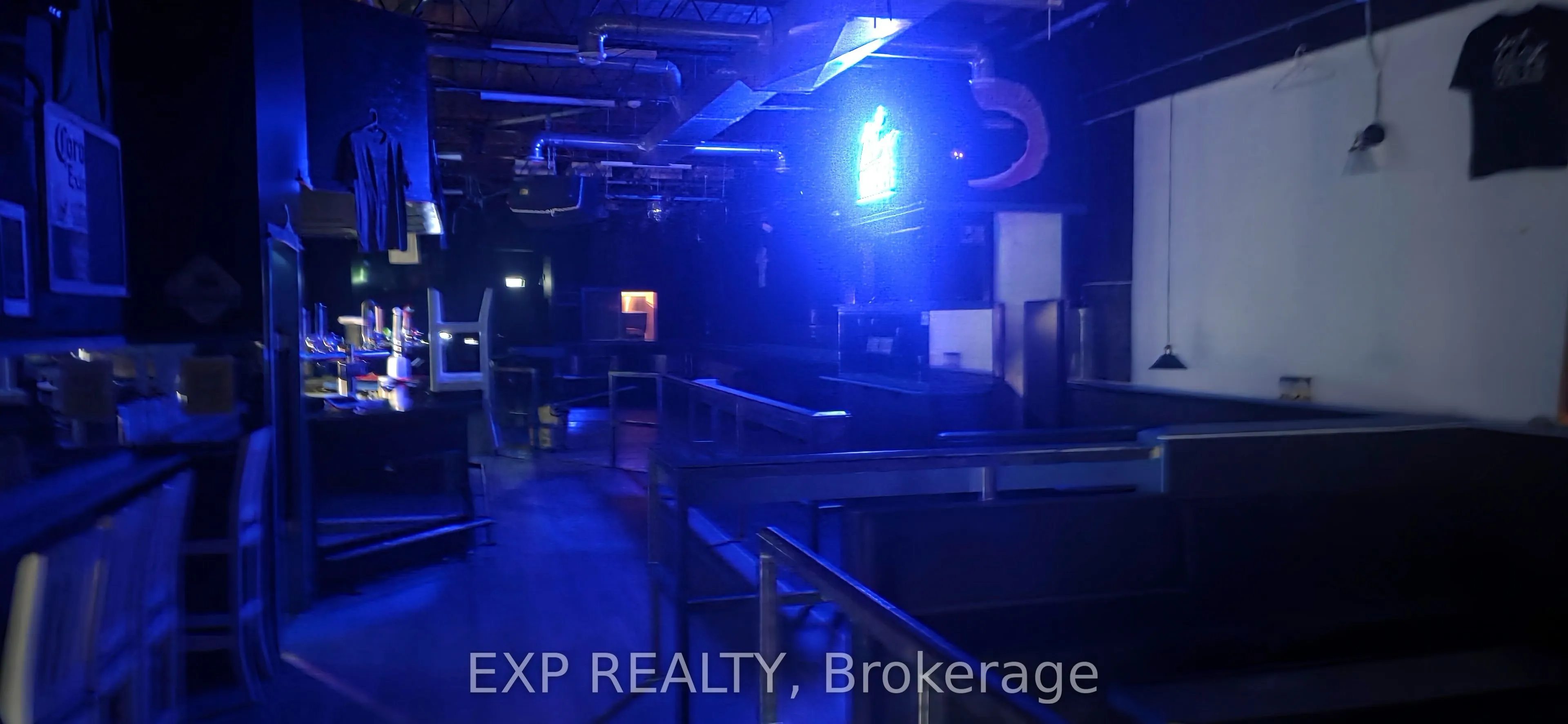 506 Dundas Street