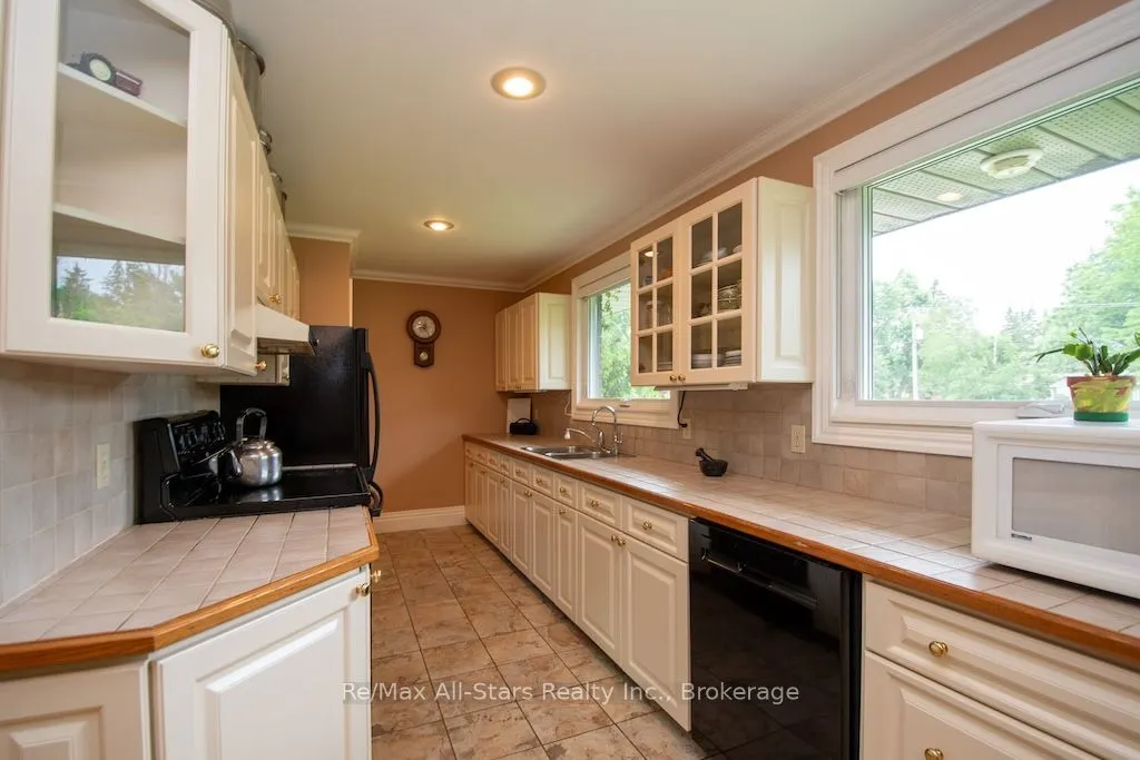 1571 Elm Tree Road
