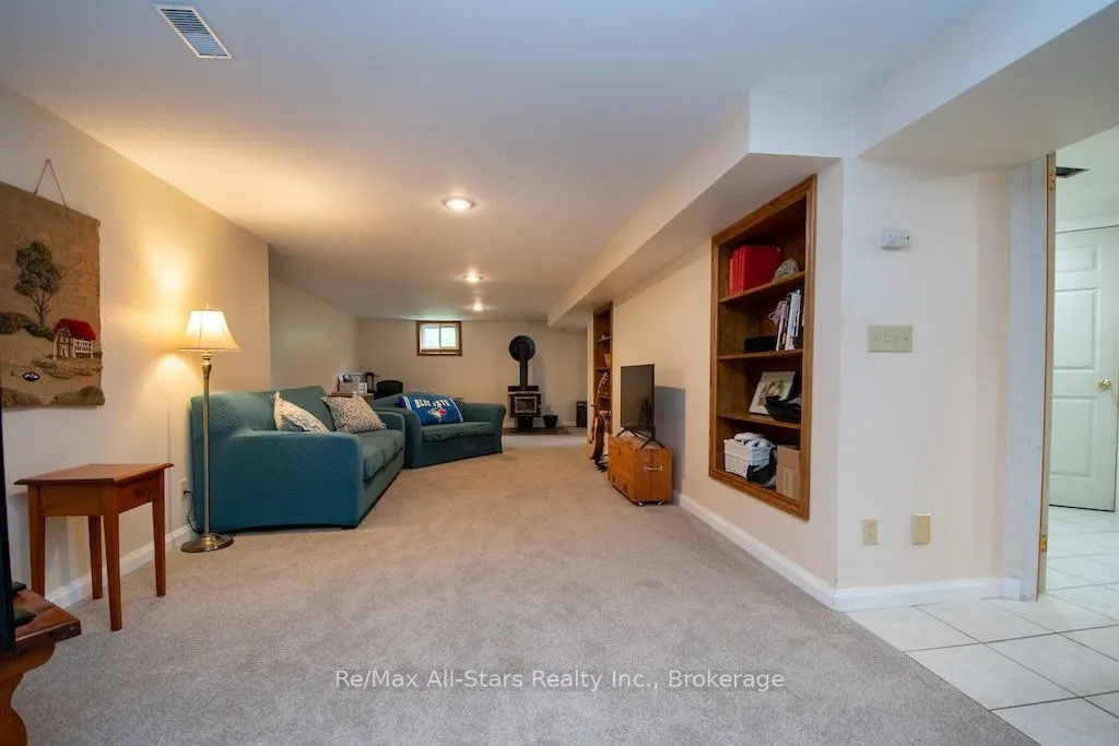 1571 Elm Tree Road