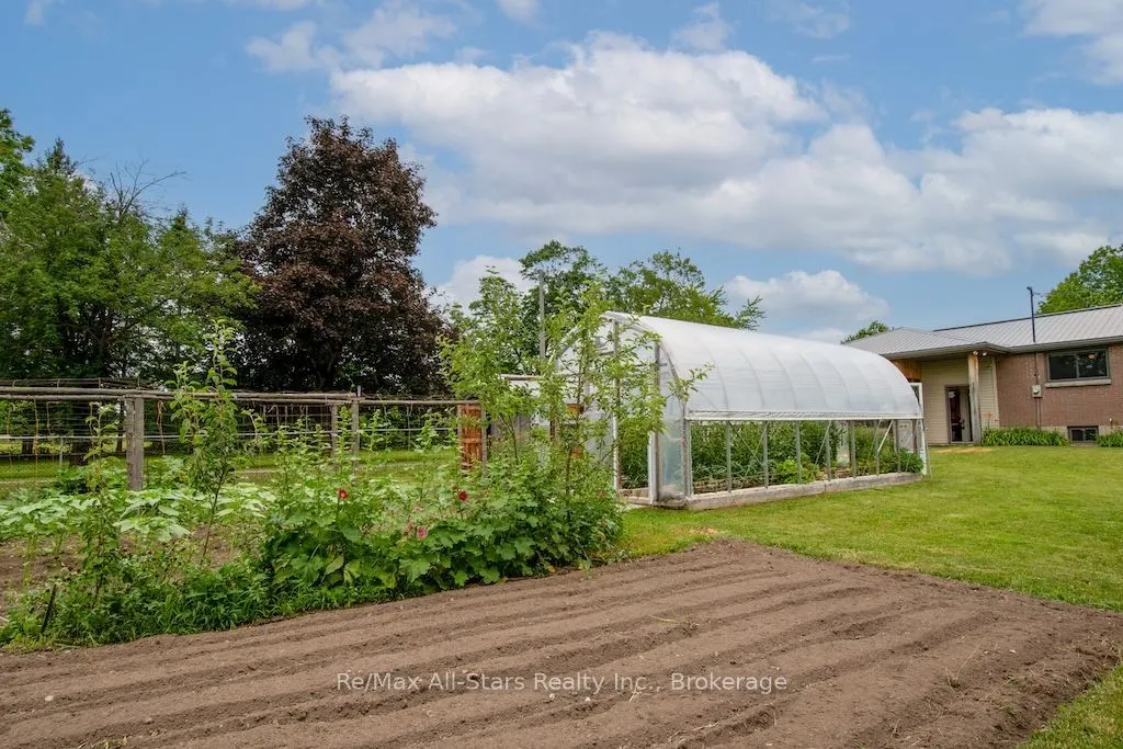 1571 Elm Tree Road