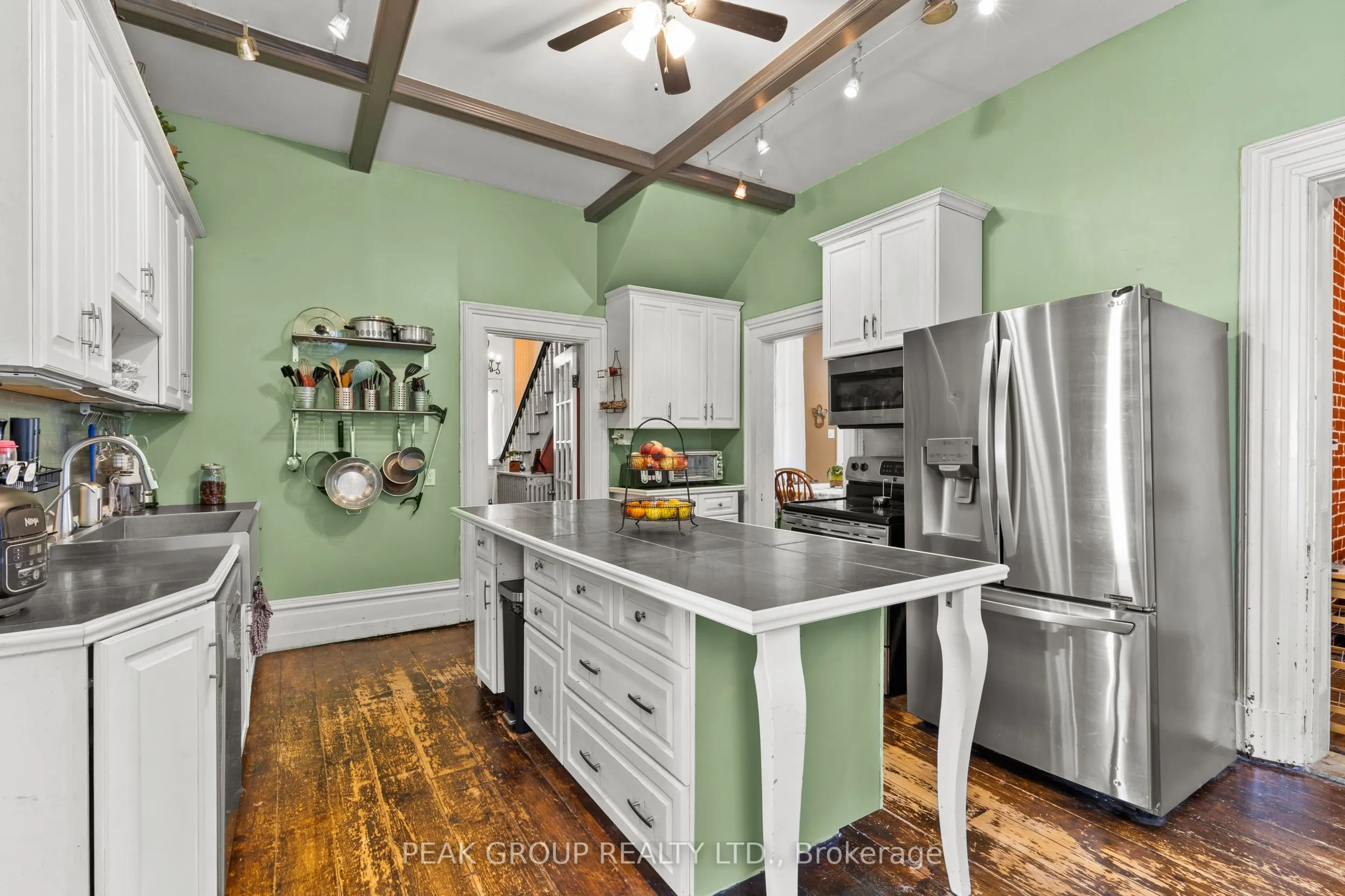 171 Killaly Street W