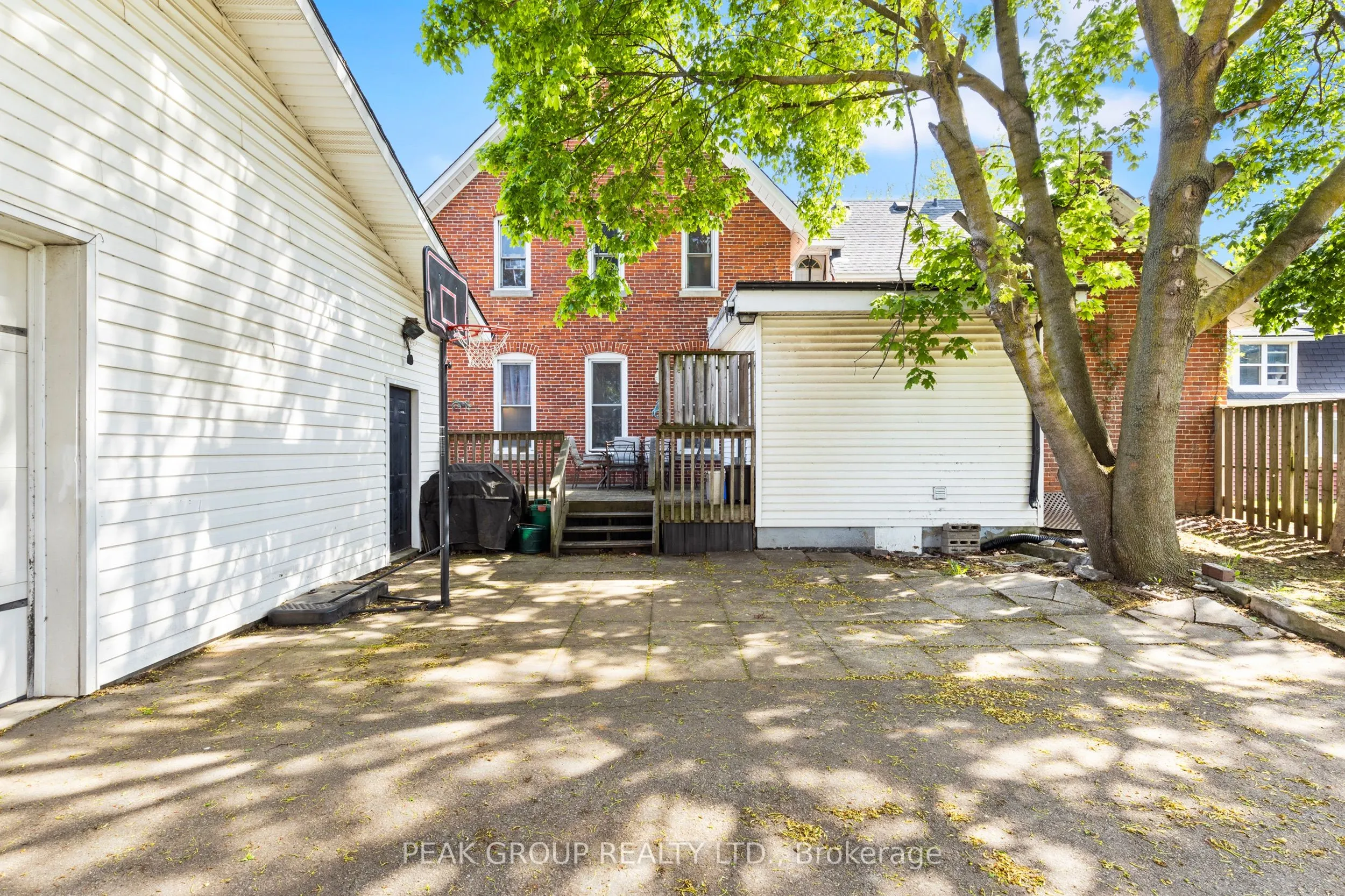 171 Killaly Street W