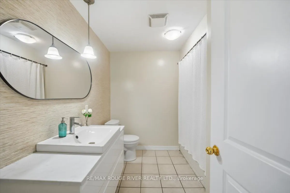 135 James Street S #1401