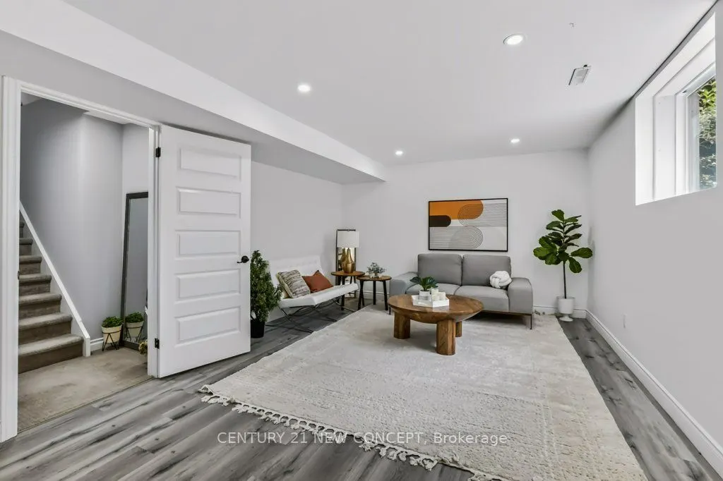 196 Juno Crescent