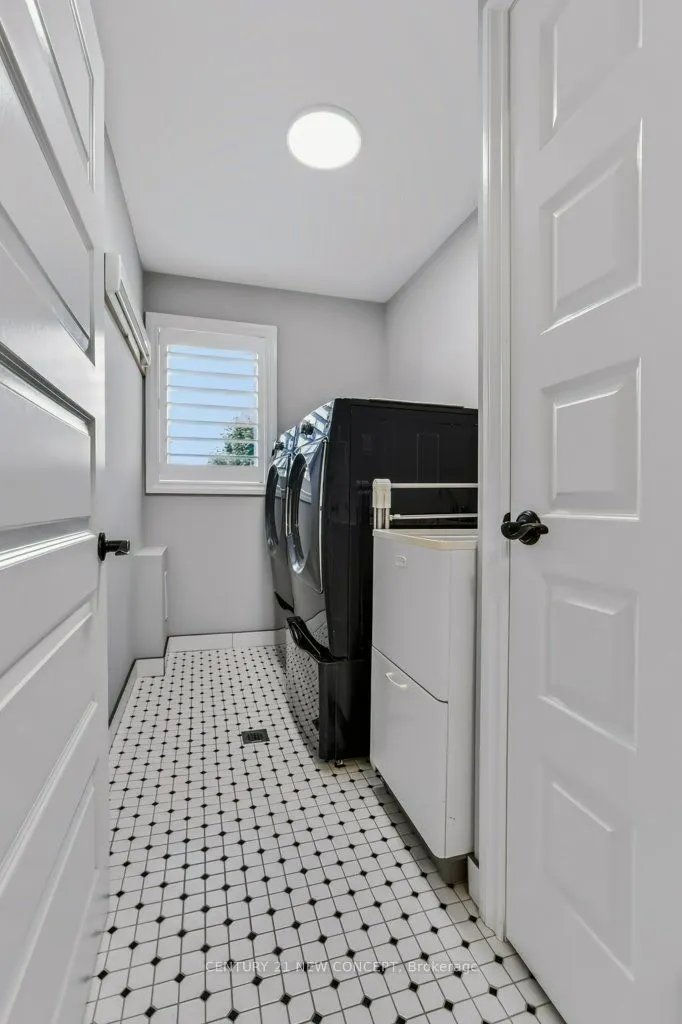 196 Juno Crescent