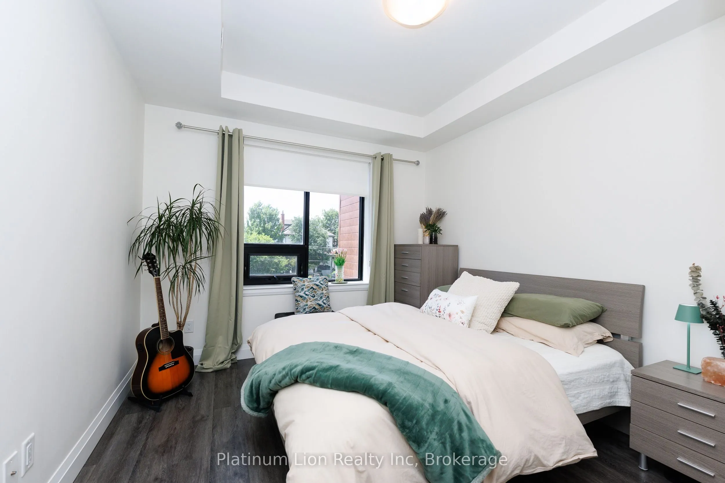 30 Hamilton Street S #201