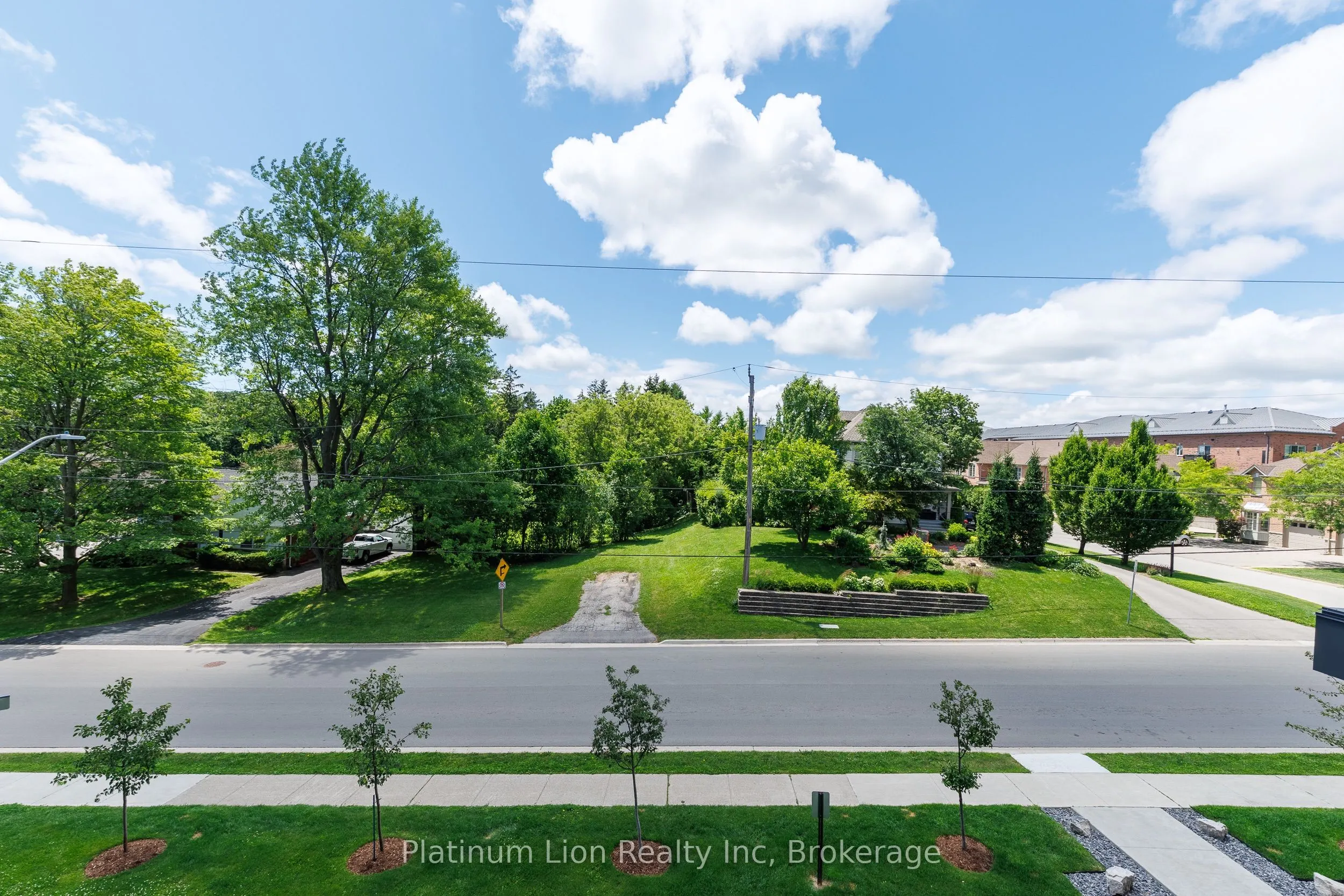 30 Hamilton Street S #201