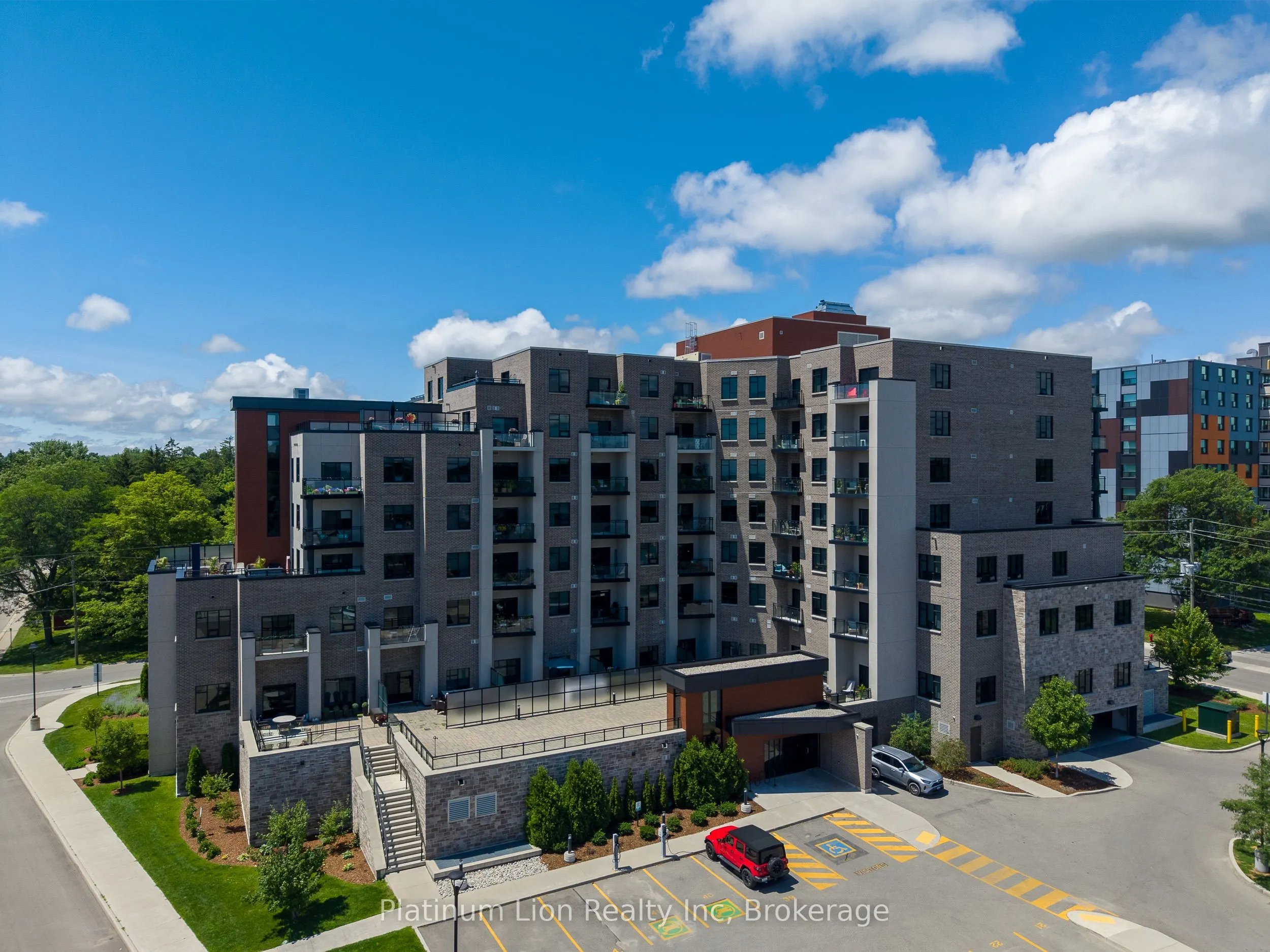 30 Hamilton Street S #201