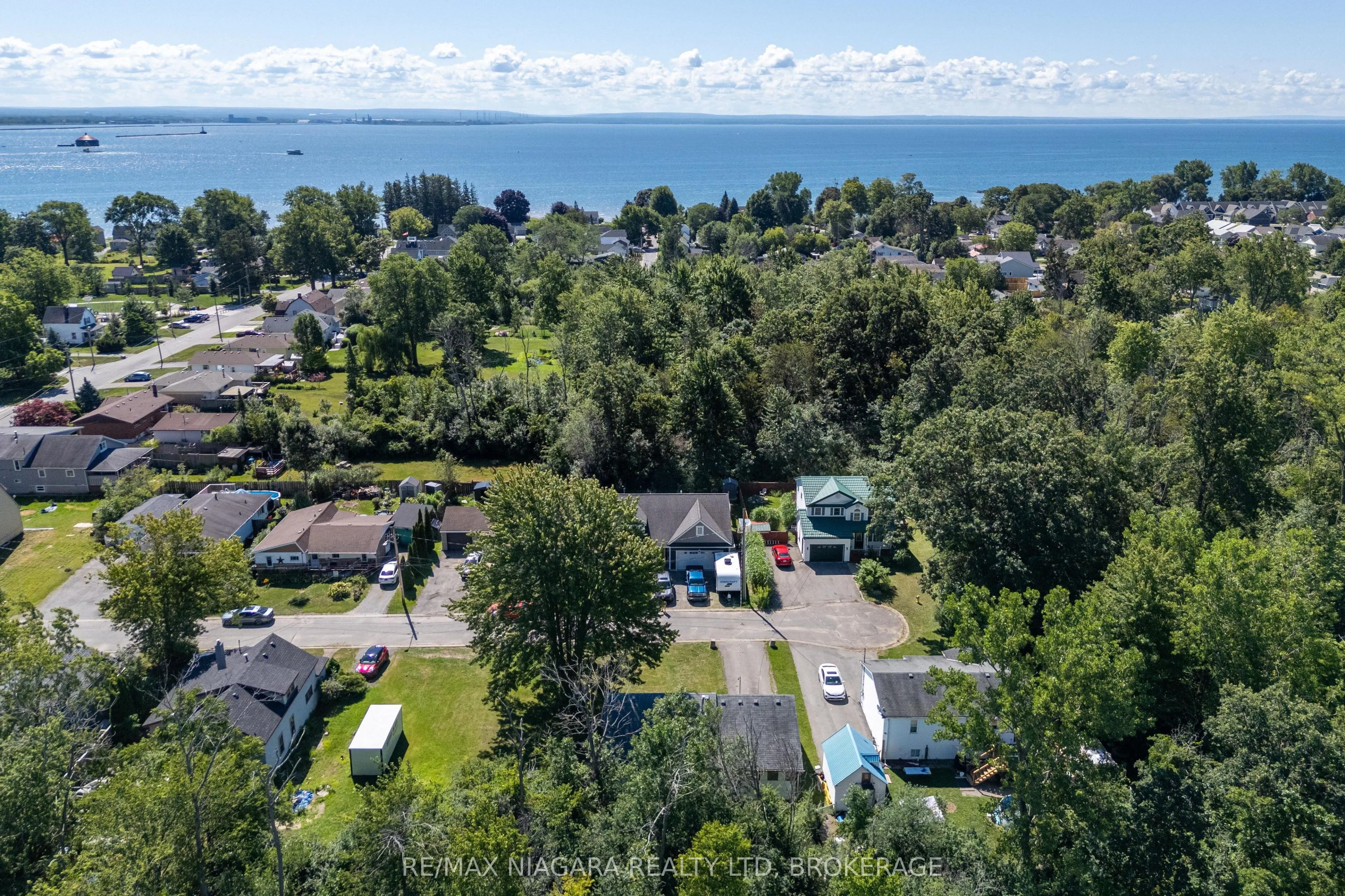 30 A Avenue