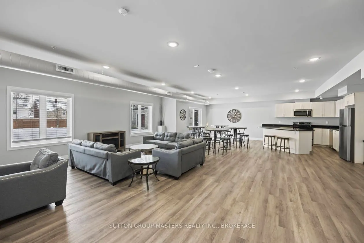 501 Frontenac Street #413