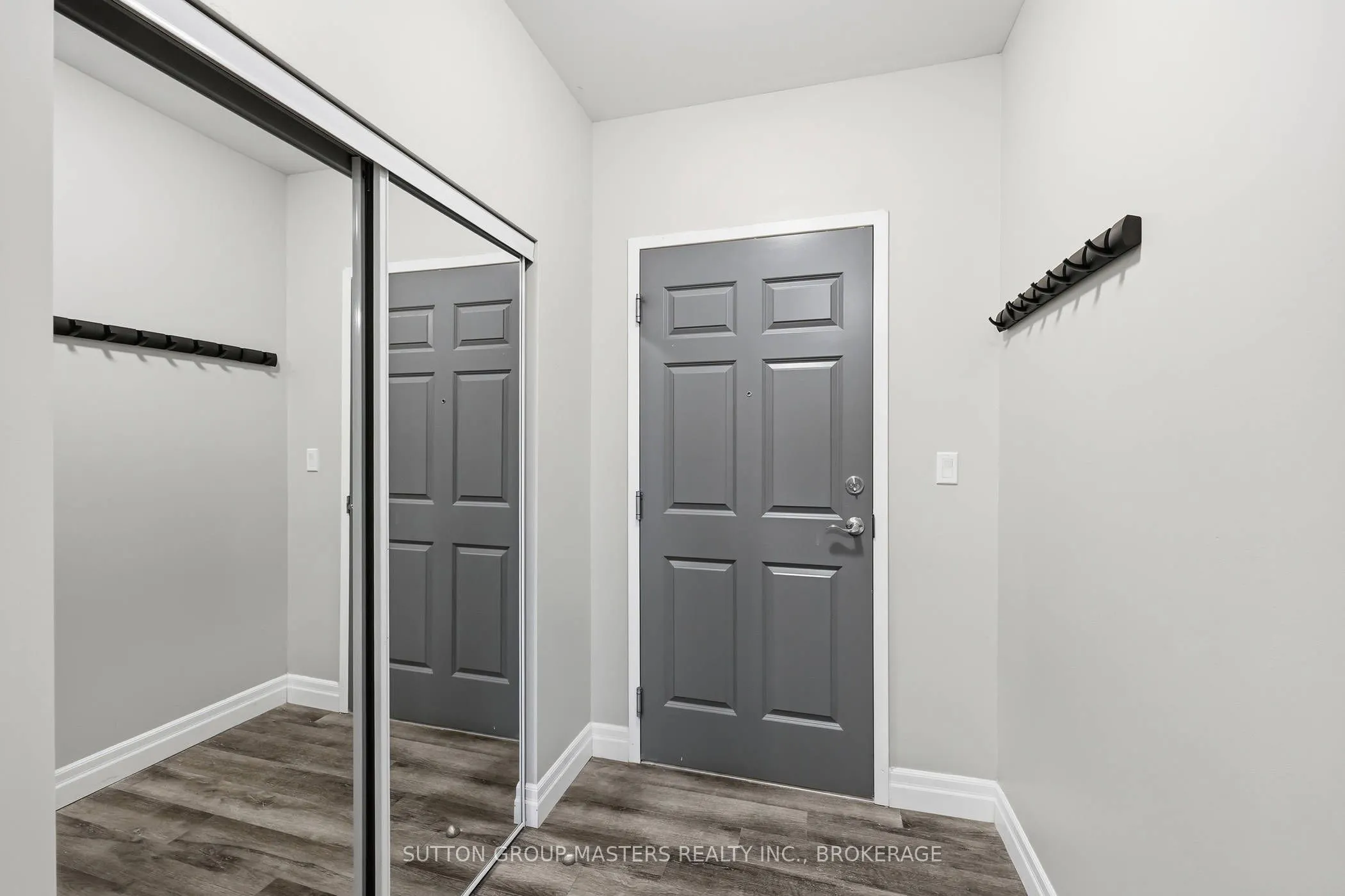501 Frontenac Street #413