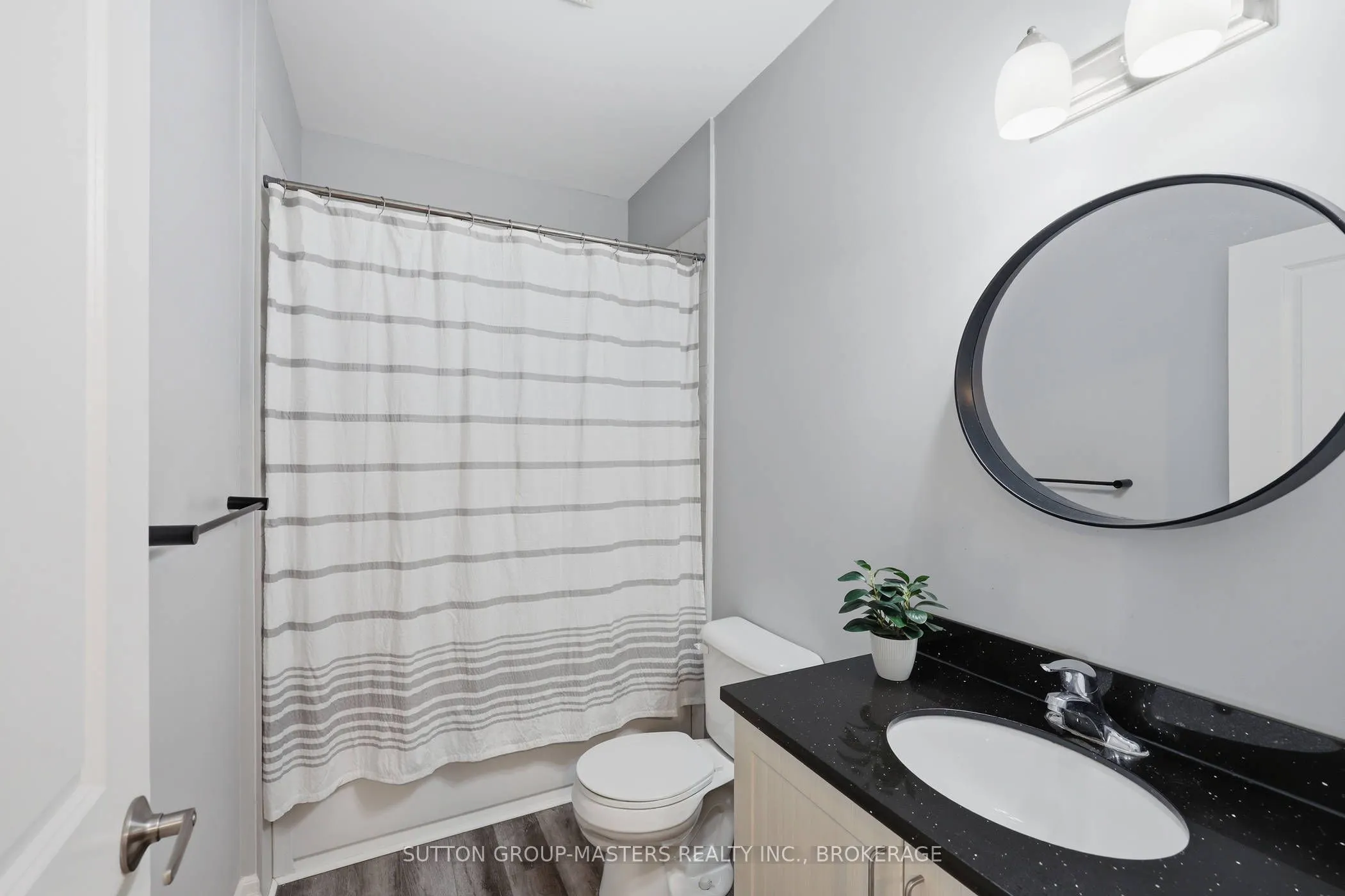 501 Frontenac Street #413