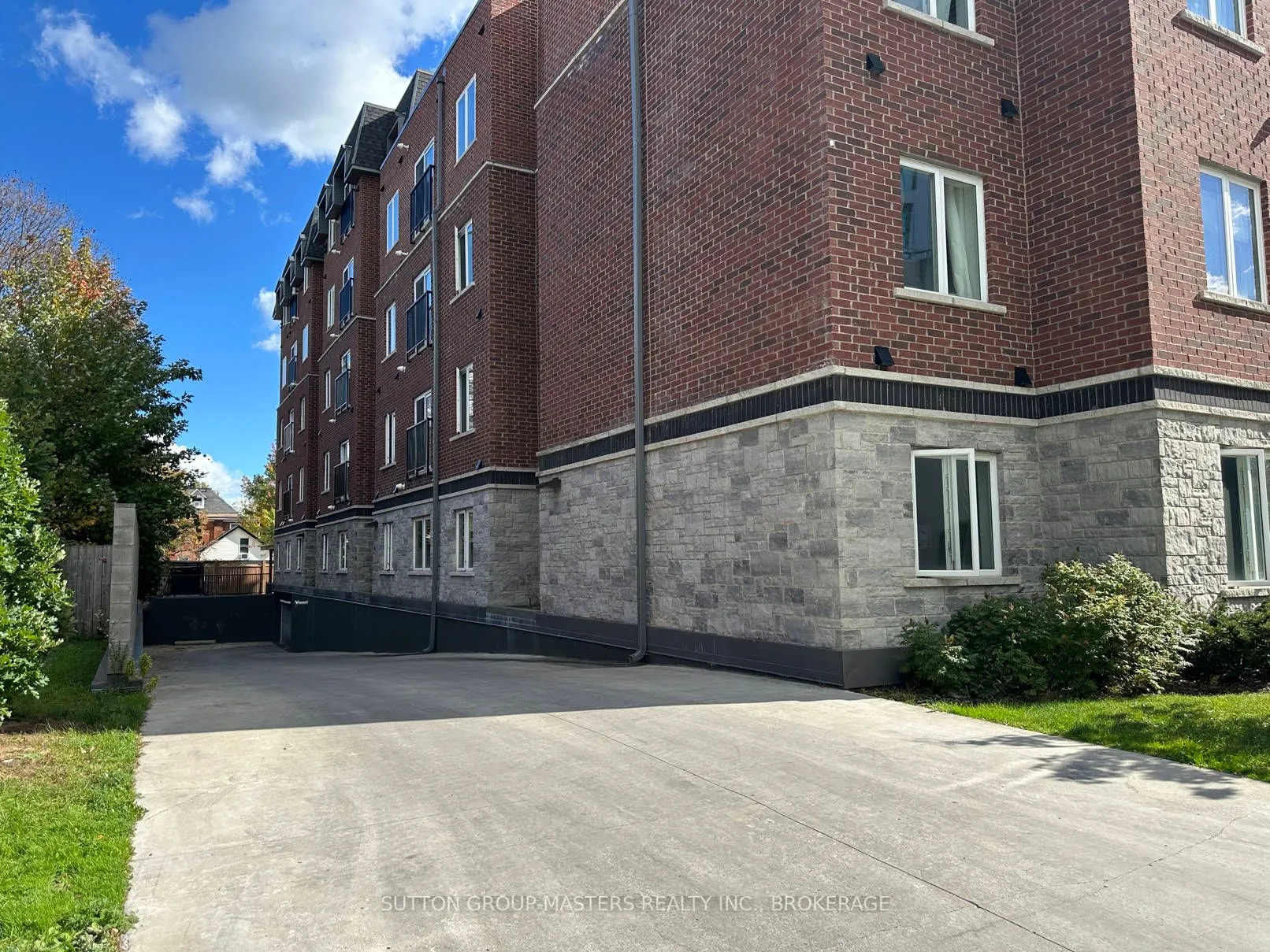 501 Frontenac Street #413