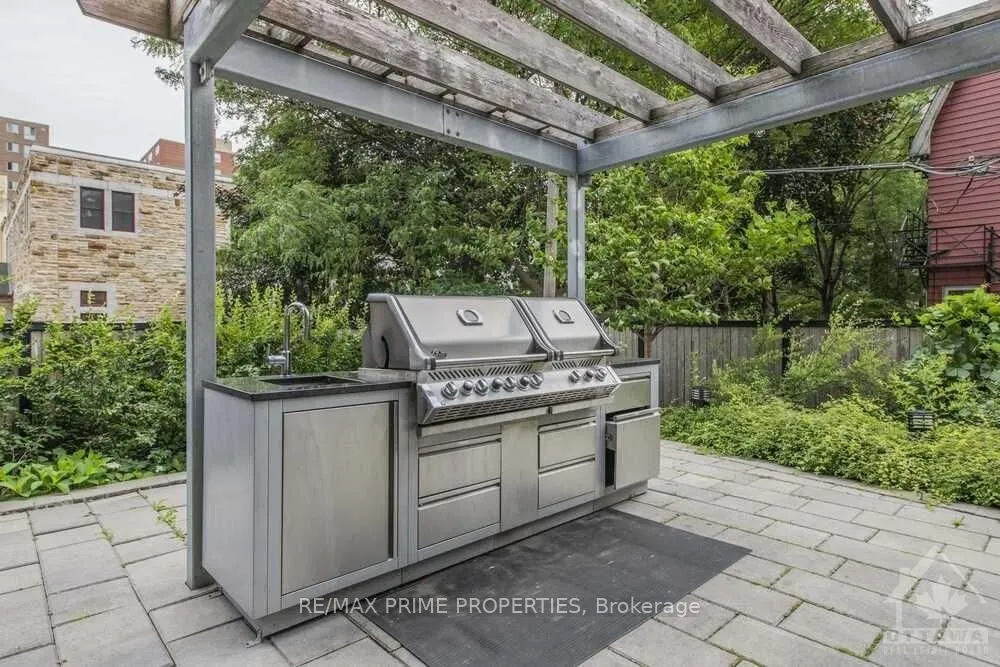 300 Lisgar Street #506