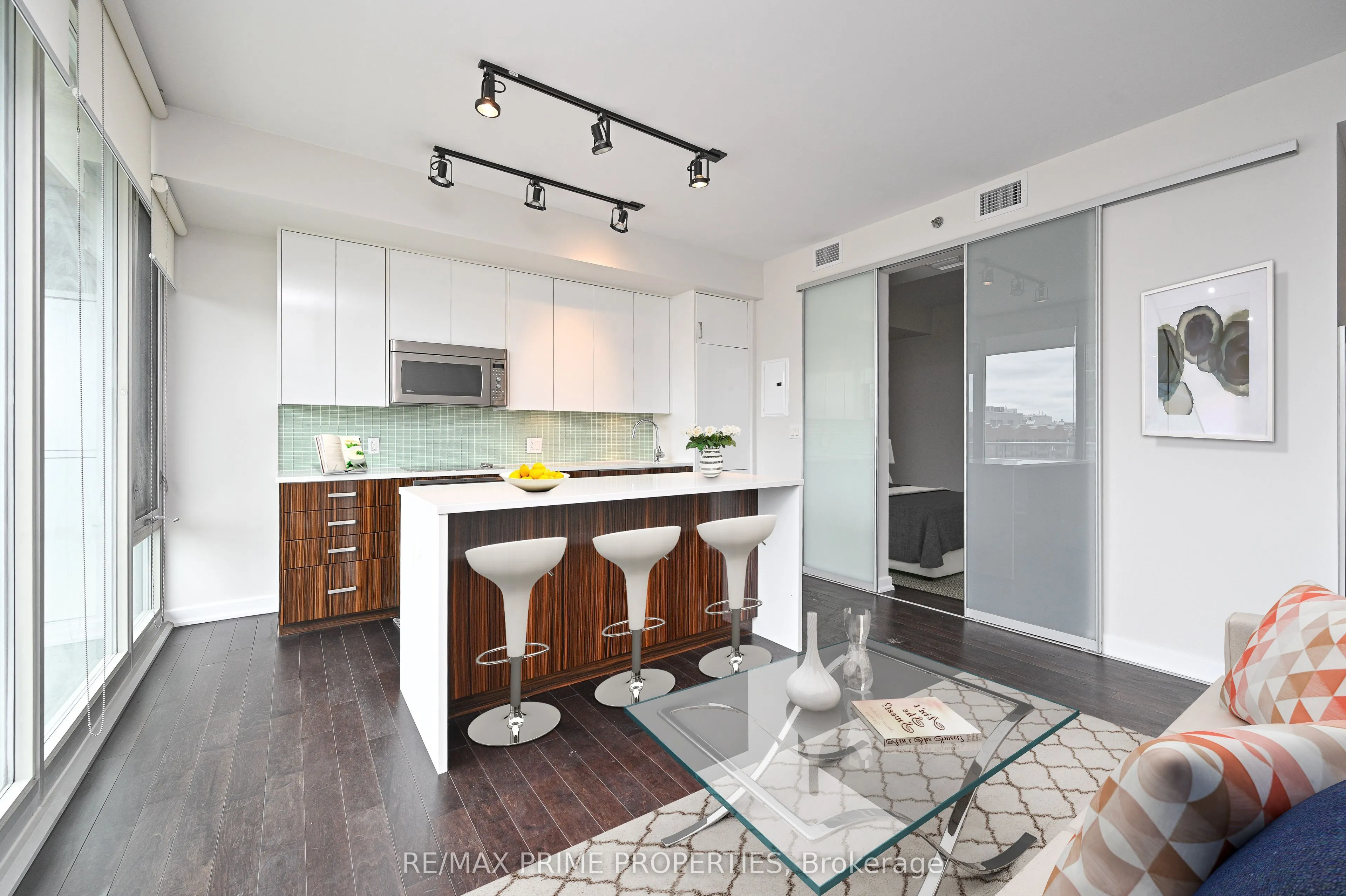 300 Lisgar Street #506