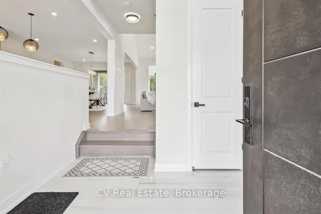 125 Stoneleigh Drive