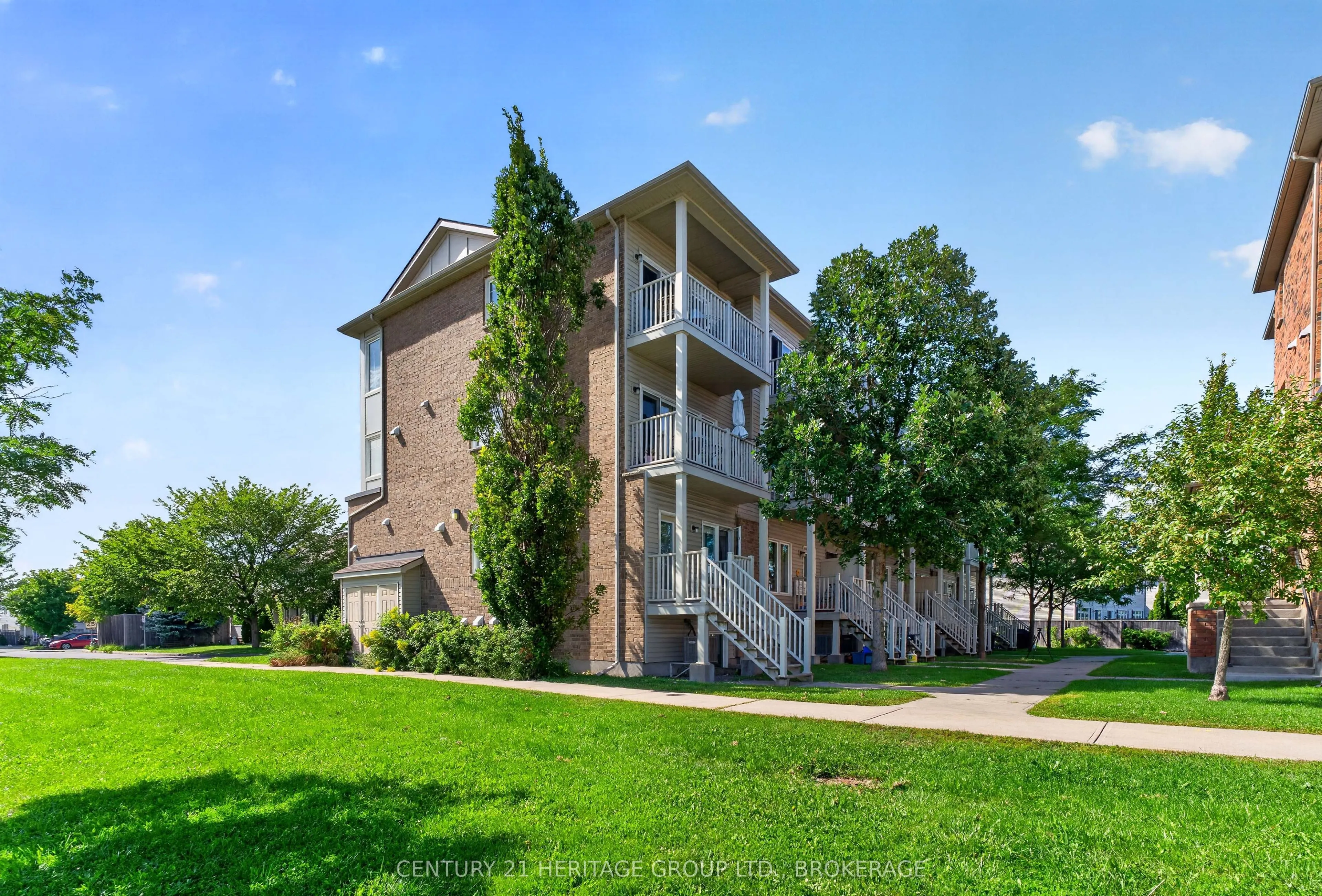 150 Urbancrest Private #182