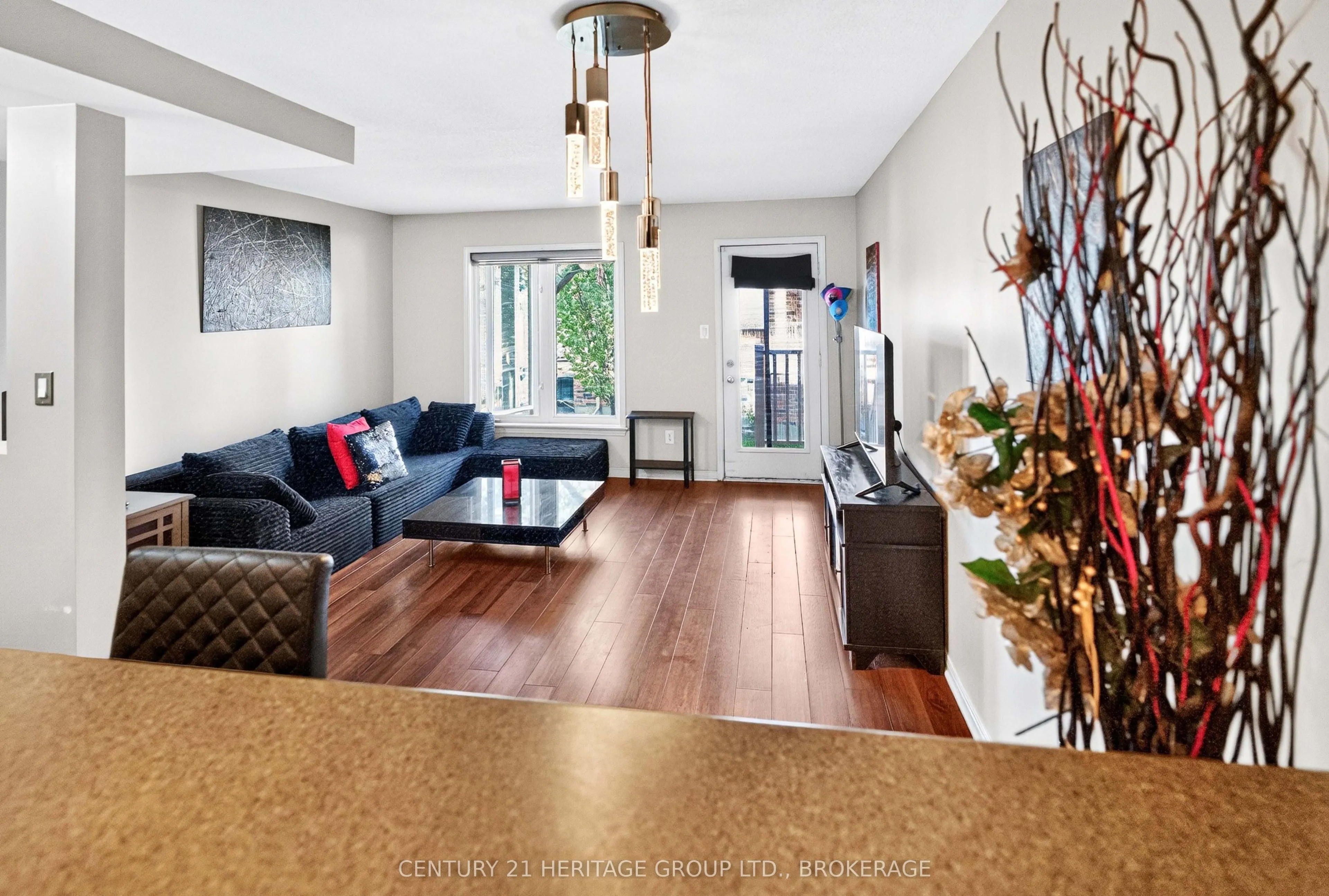 150 Urbancrest Private #182