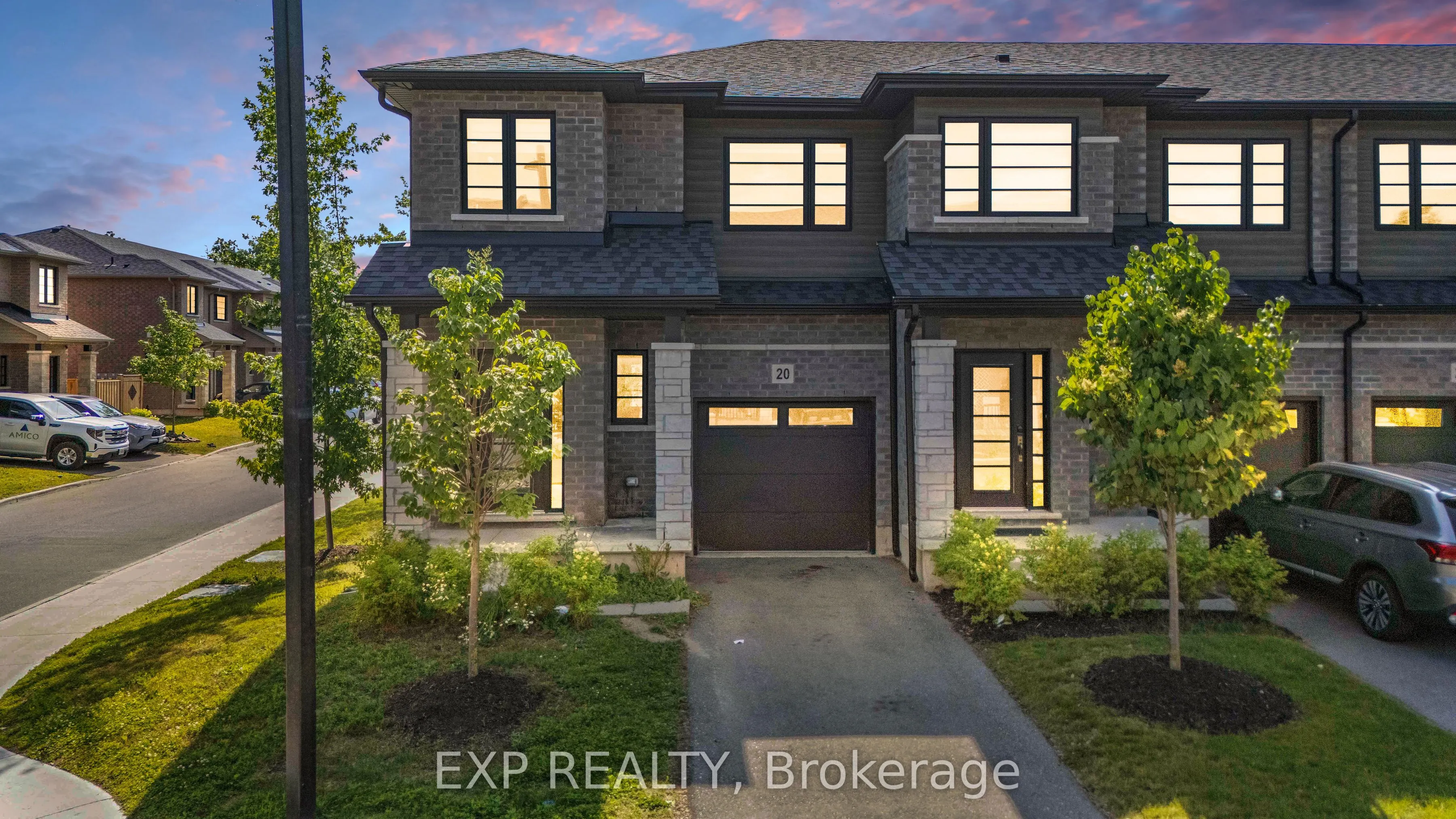 520 Grey Street #20