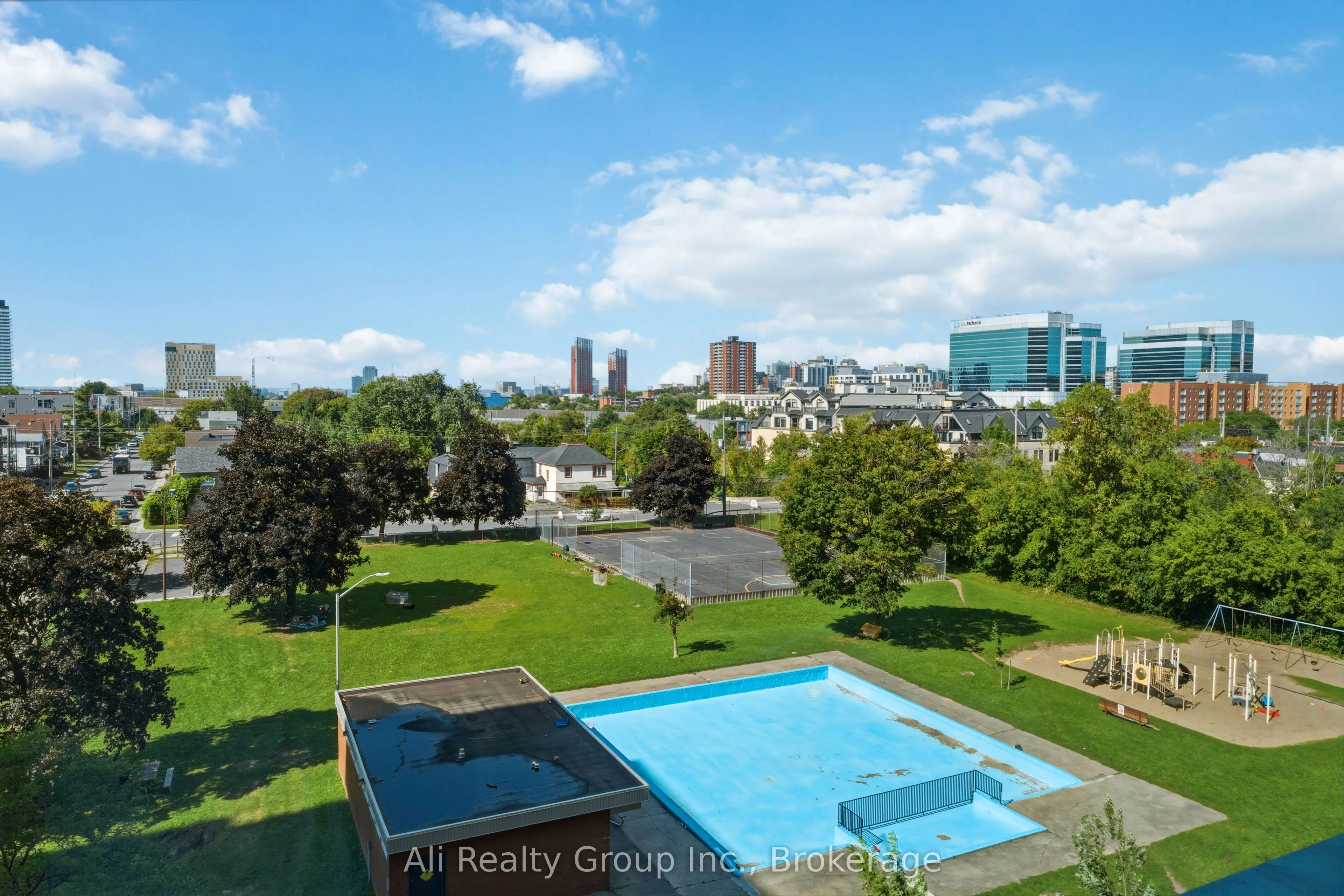105 Champagne Avenue S #603