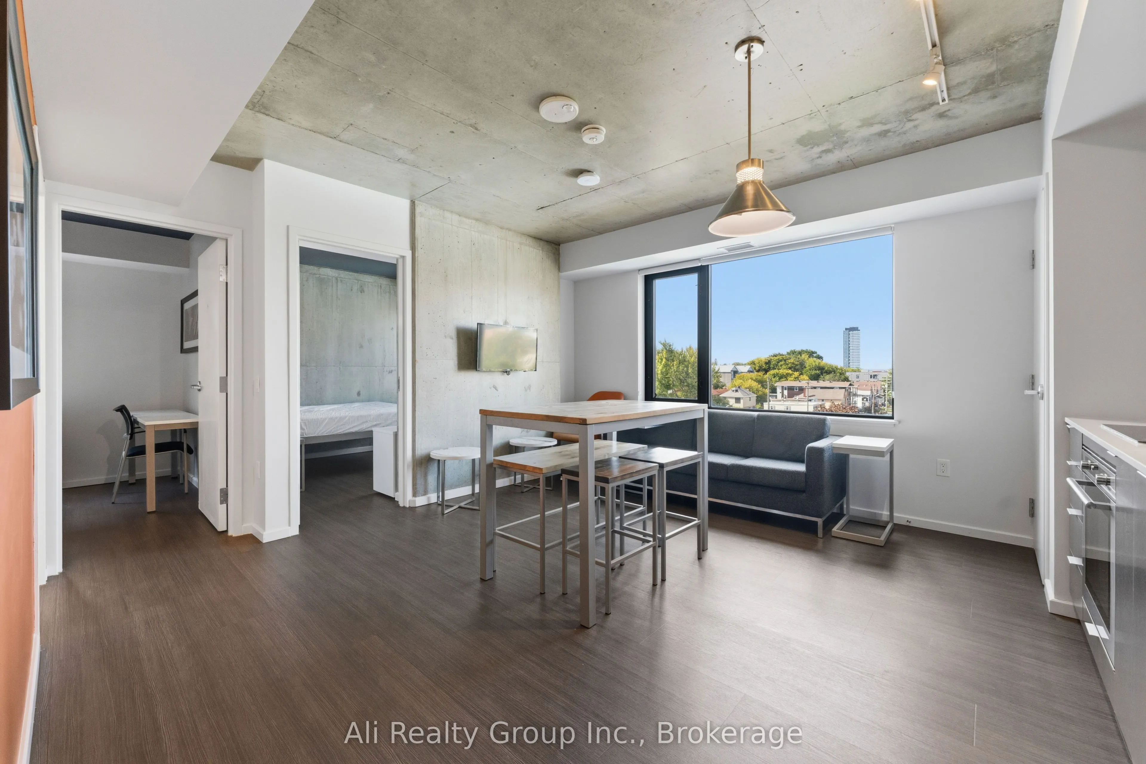 105 Champagne Avenue S #603