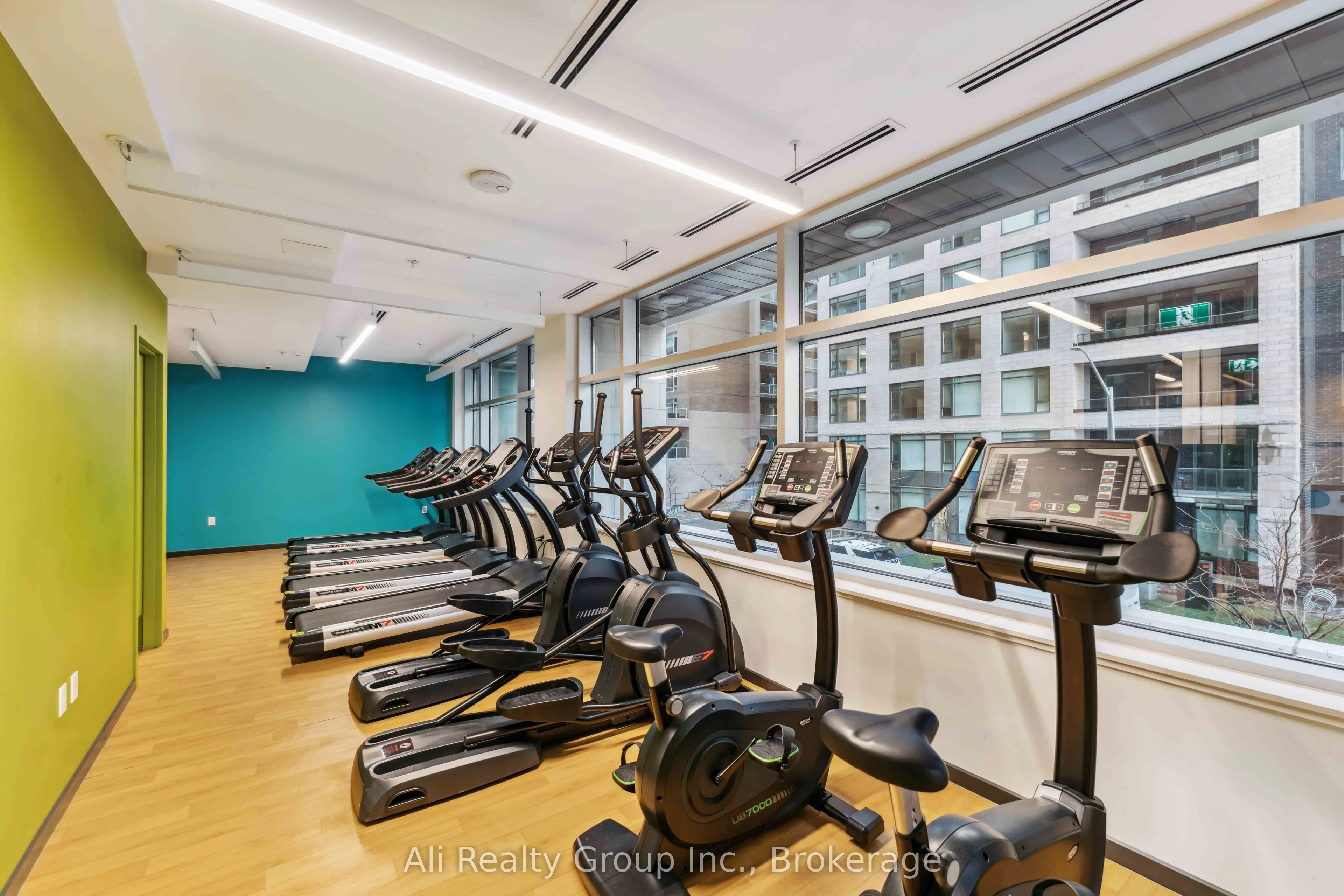105 Champagne Avenue S #603