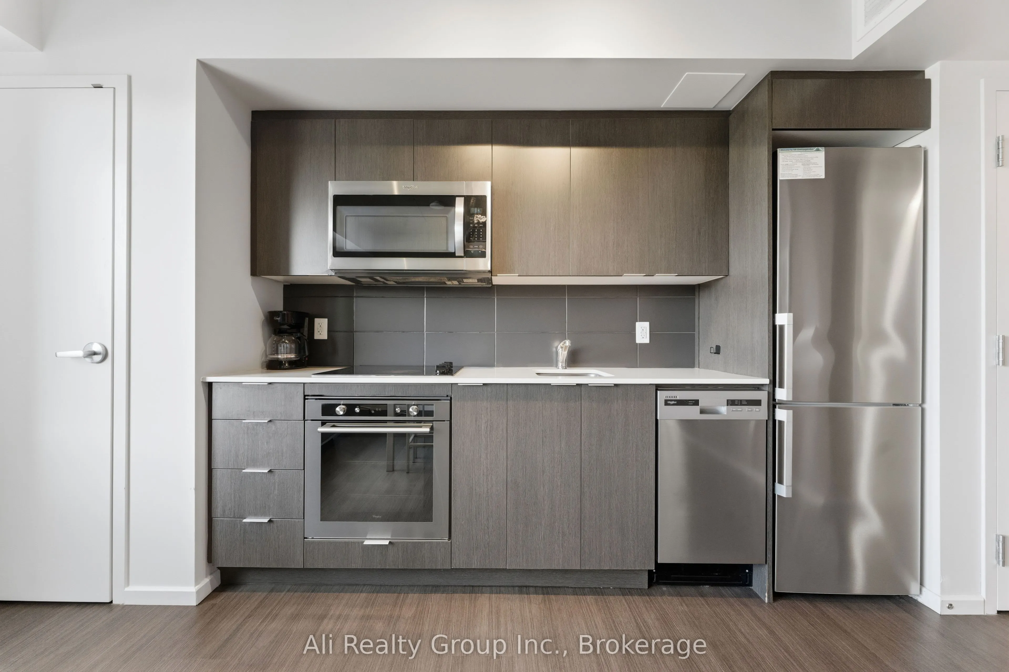 105 Champagne Avenue S #603
