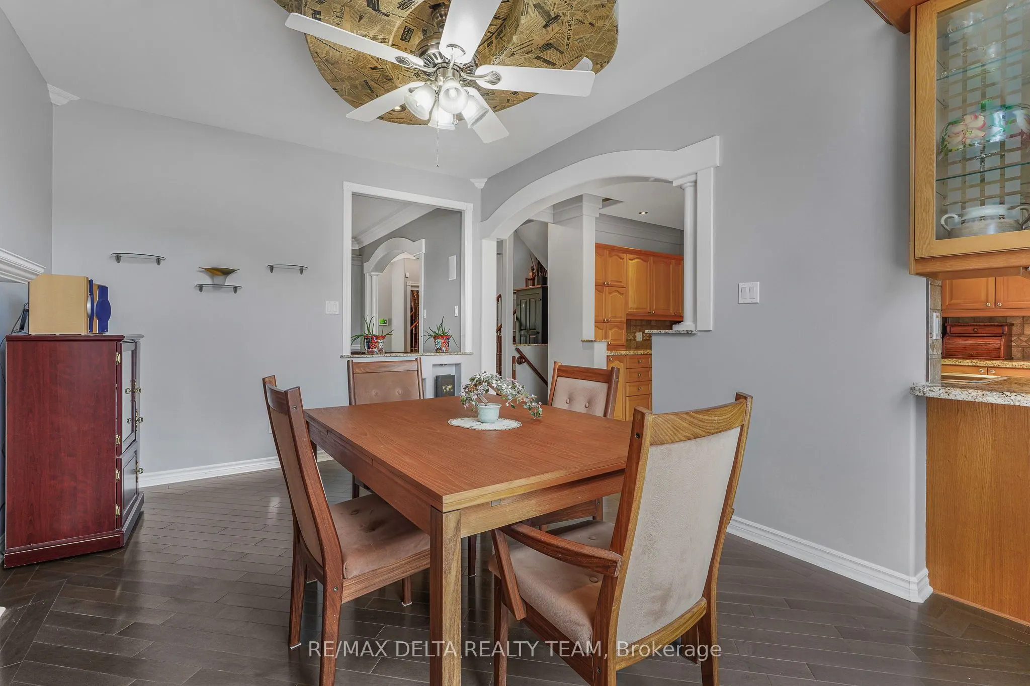 2040 Sunland Drive