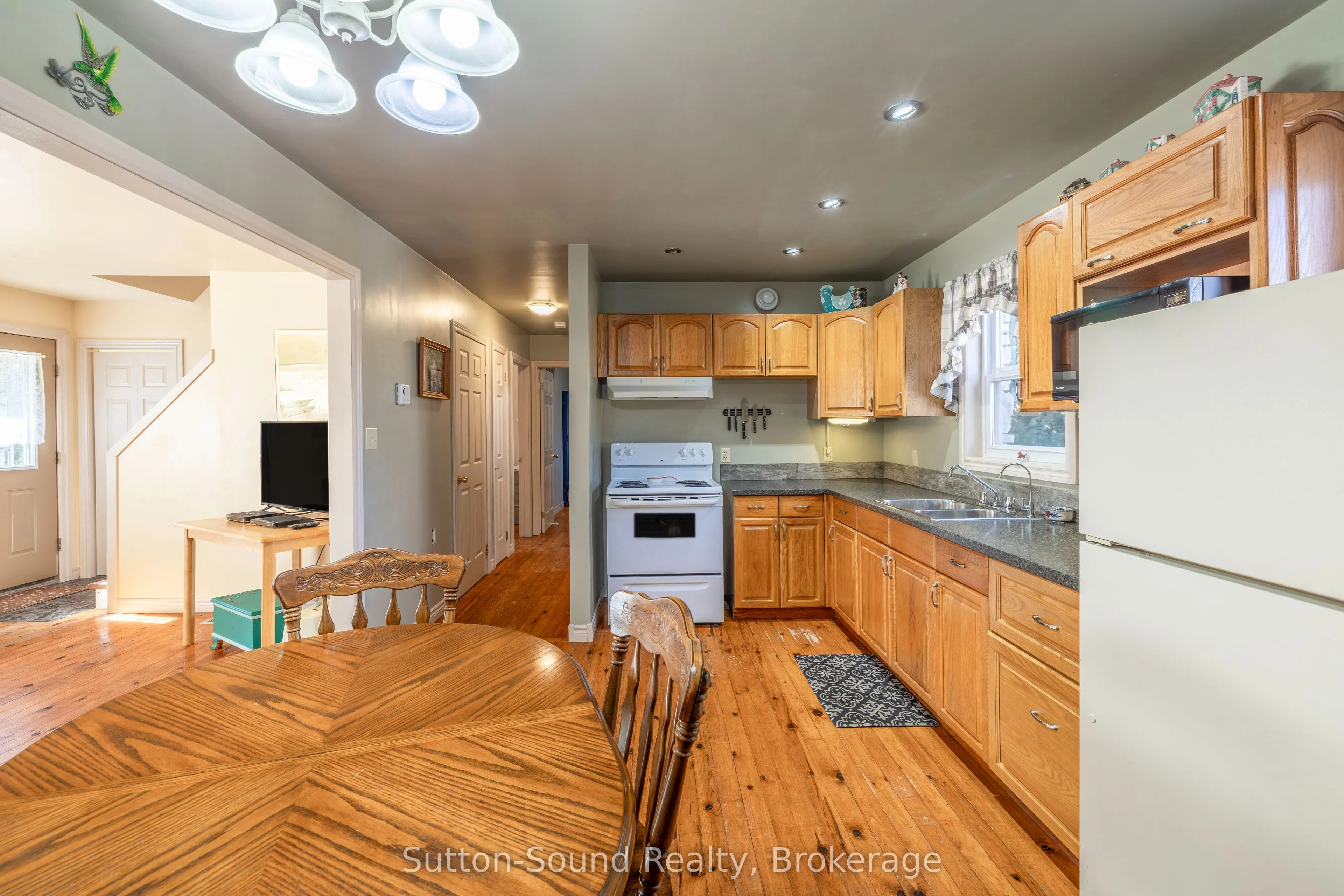 350222 Bayshore Road
